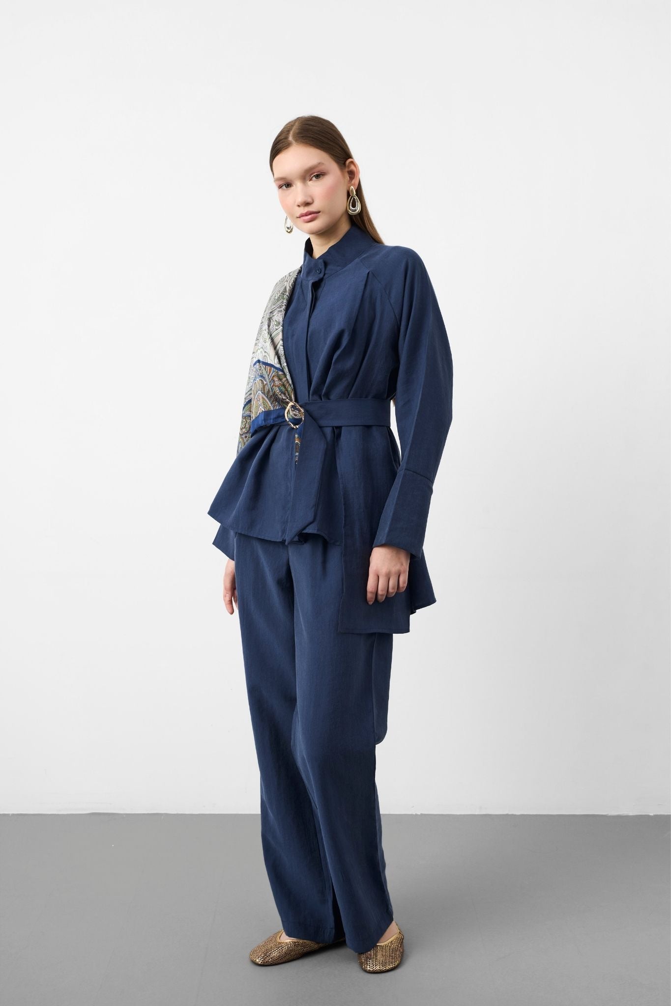 Lacivert Kadın Premium Tencel Dokulu Gold Tokalı Kemerli Modern Kesim Takım
