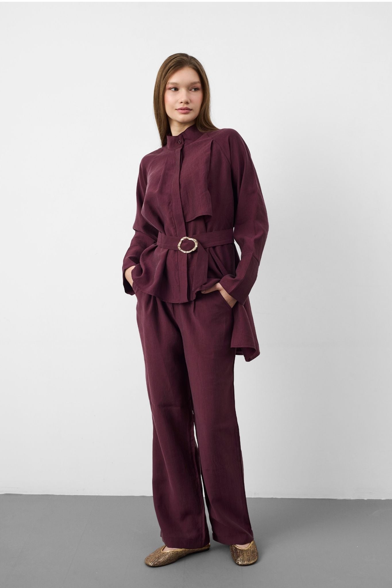 Mürdüm Kadın Premium Tencel Dokulu Gold Tokalı Kemerli Modern Kesim Takım