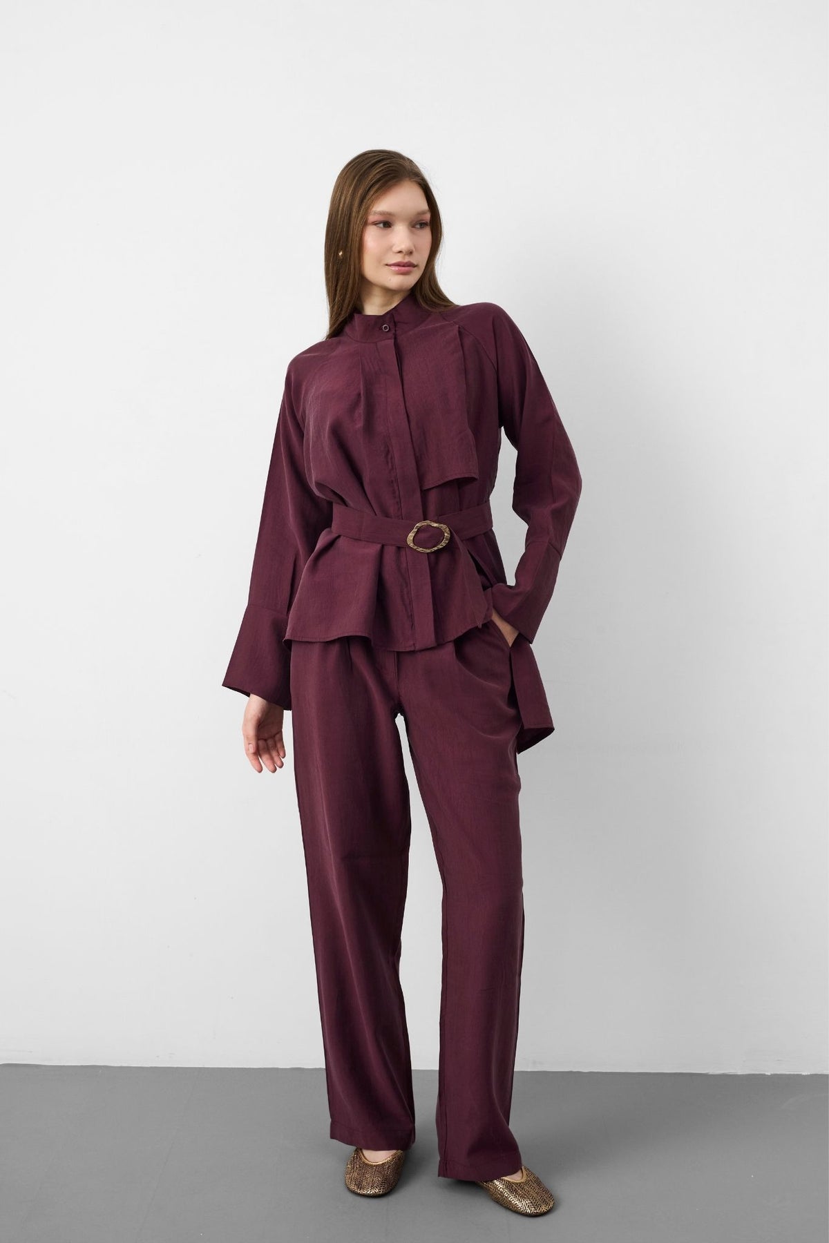 Mürdüm Kadın Premium Tencel Dokulu Gold Tokalı Kemerli Modern Kesim Takım