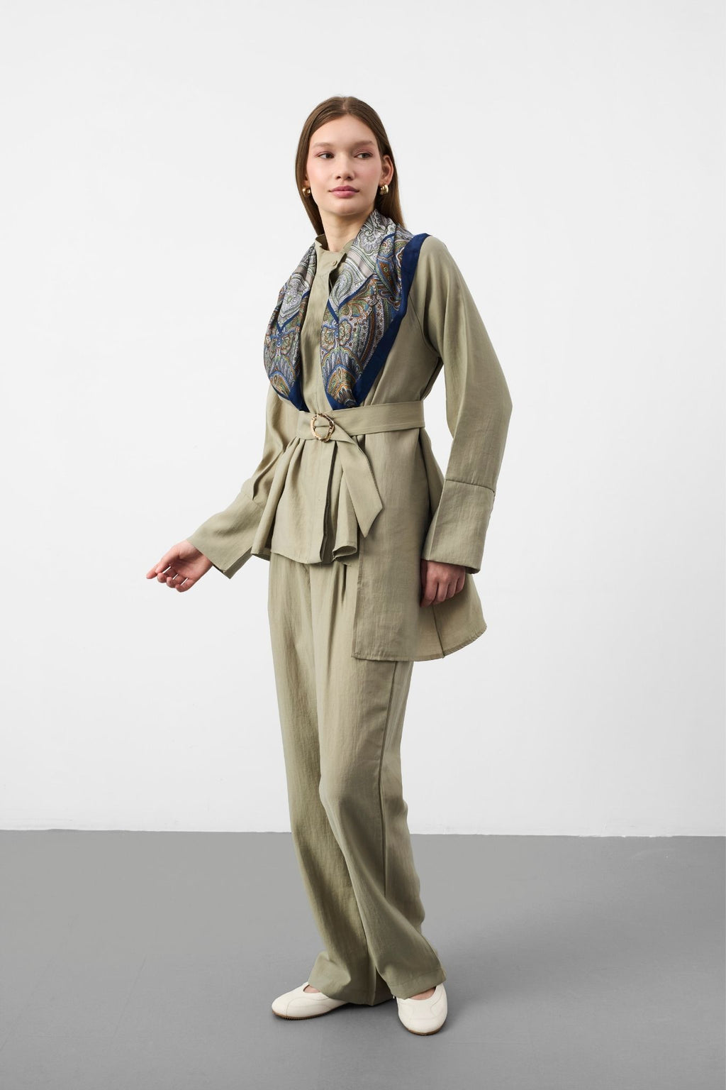 Açık Haki Kadın Premium Tencel Dokulu Gold Tokalı Kemerli Modern Kesim Takım