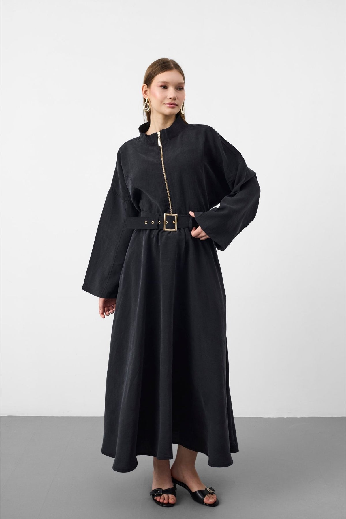 Siyah Kadın Premium Tencel Kumaş Etek Kemer Detaylı Akışkan Dokulu Ceket Etek Takım