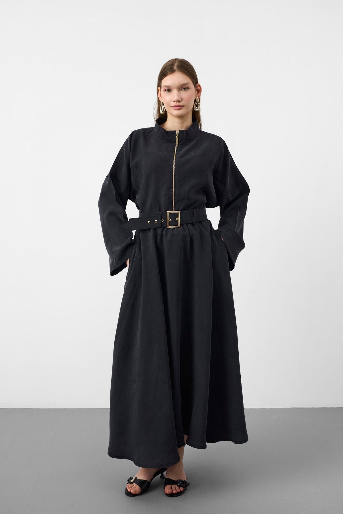 Siyah Kadın Premium Tencel Kumaş Etek Kemer Detaylı Akışkan Dokulu Ceket Etek Takım