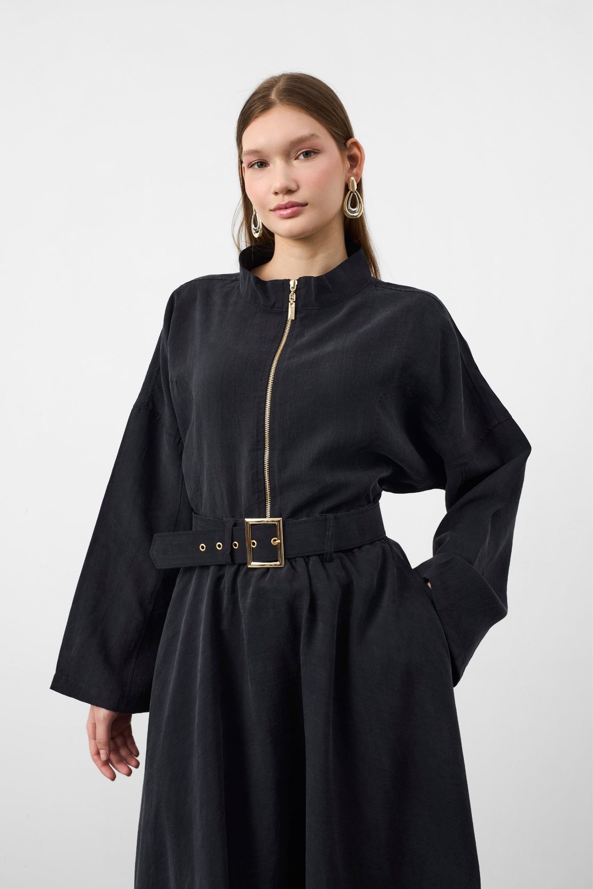 Siyah Kadın Premium Tencel Kumaş Etek Kemer Detaylı Akışkan Dokulu Ceket Etek Takım