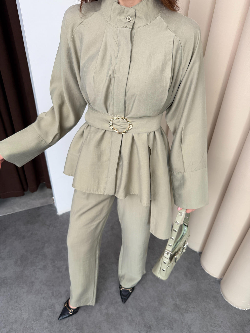 Açık Haki Kadın Premium Tencel Dokulu Gold Tokalı Kemerli Modern Kesim Takım