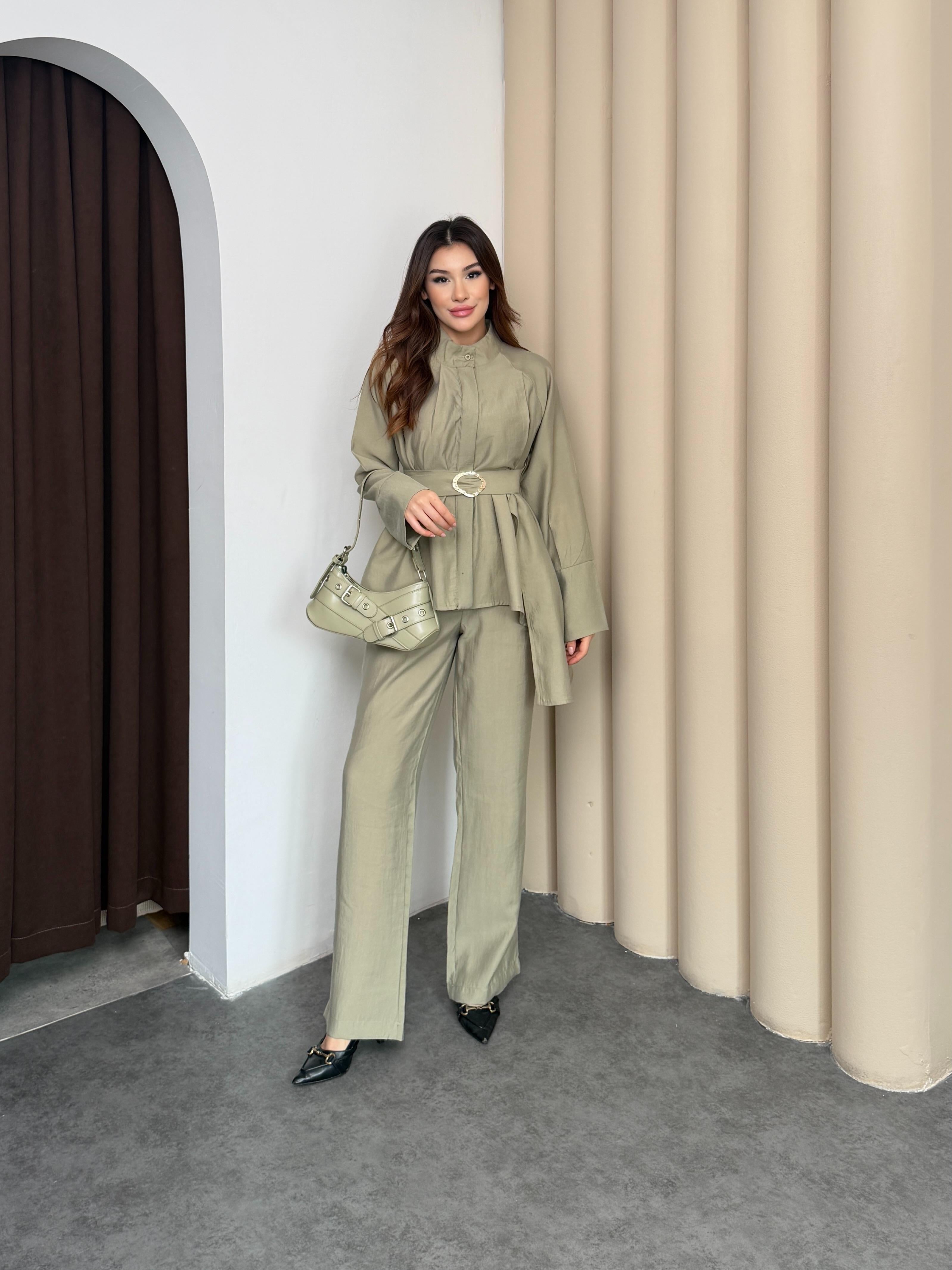 Açık Haki Kadın Premium Tencel Dokulu Gold Tokalı Kemerli Modern Kesim Takım