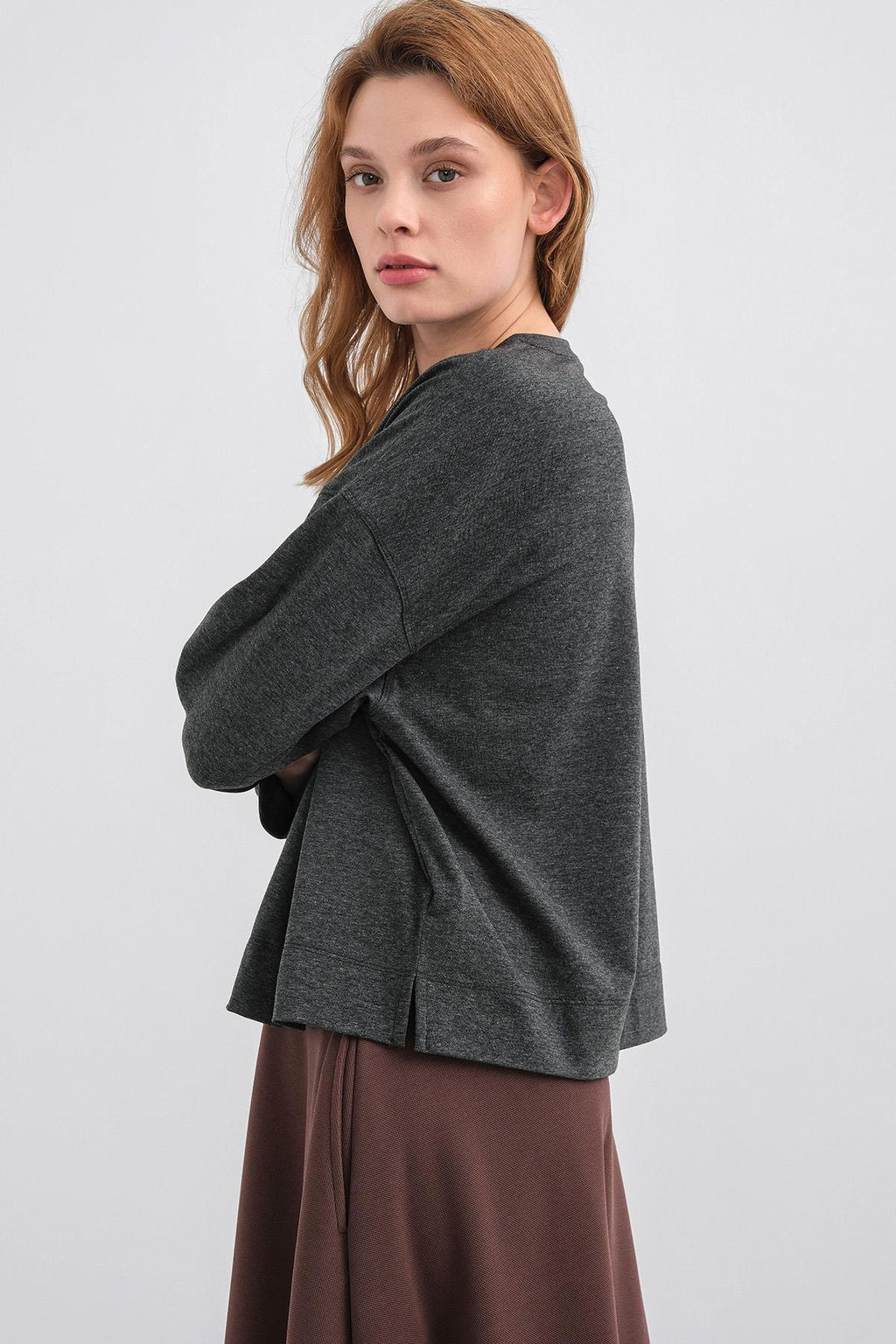 Antrasit Kadın Bisiklet Yaka Etek Yırtmaçlı %100 Pamuk Oversize Basic Sweatshirt