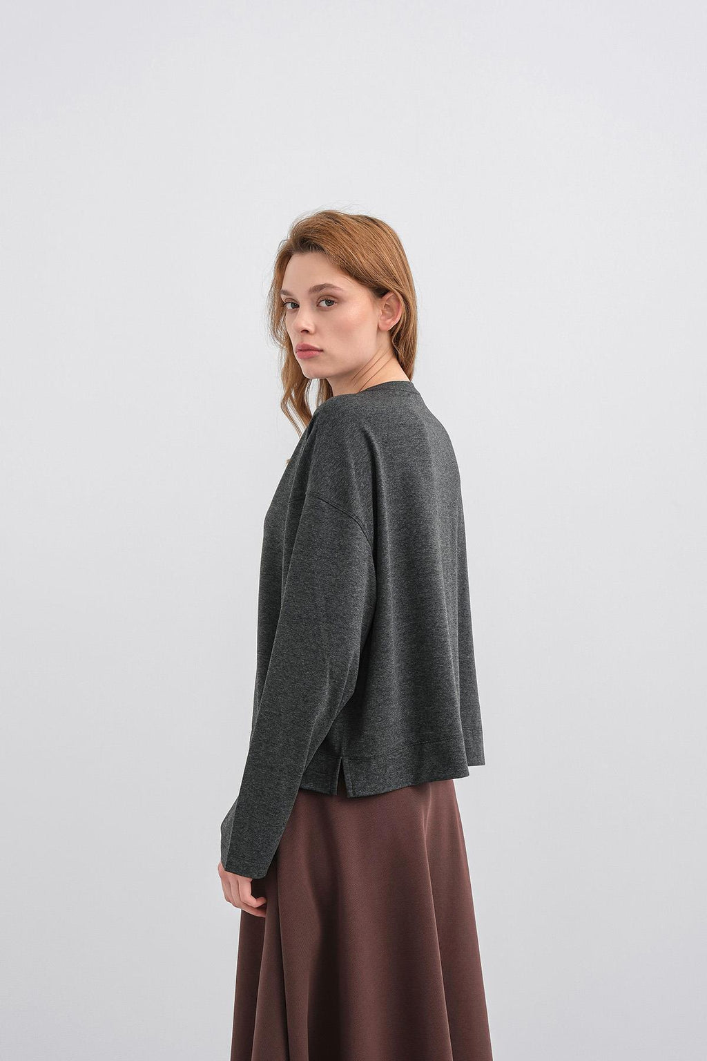 Antrasit Kadın Bisiklet Yaka Etek Yırtmaçlı %100 Pamuk Oversize Basic Sweatshirt