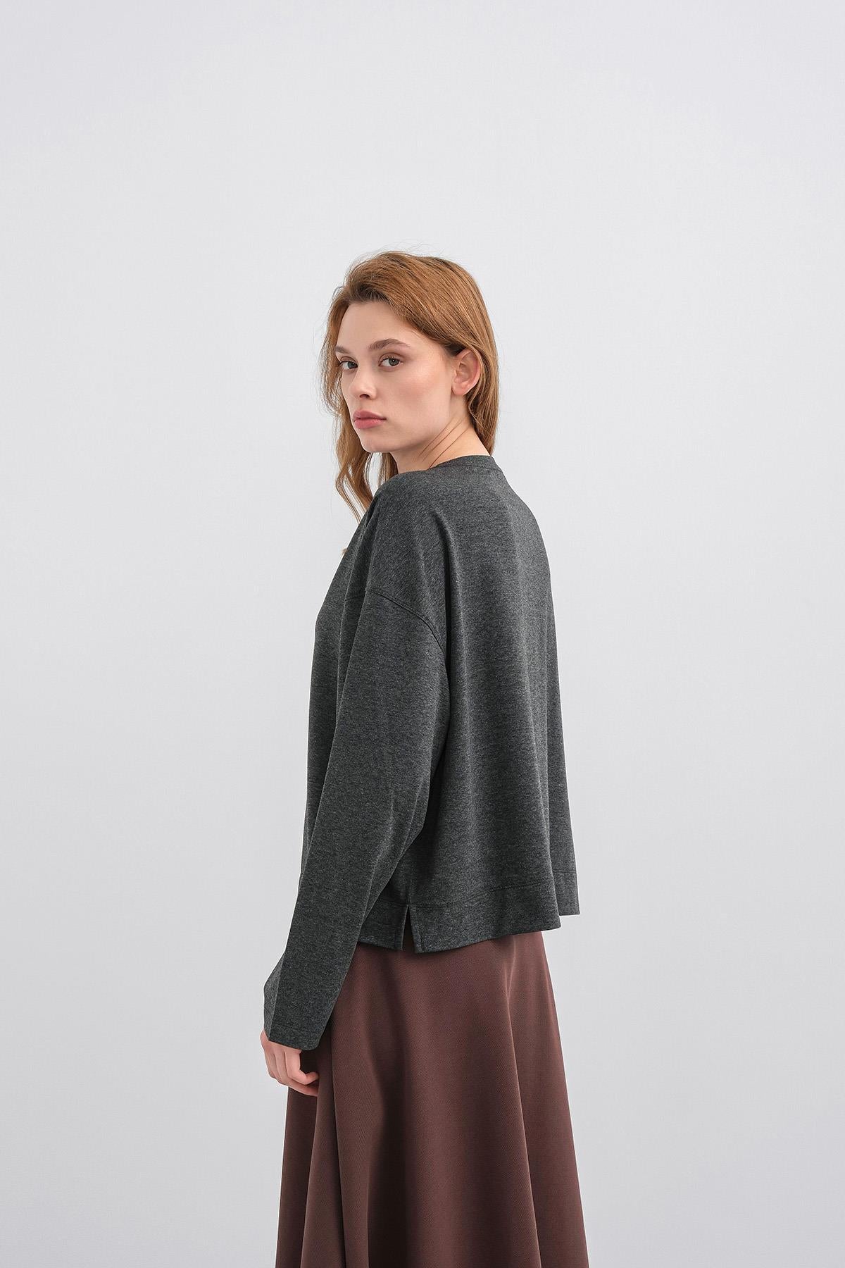 Antrasit Kadın Bisiklet Yaka Etek Yırtmaçlı %100 Pamuk Oversize Basic Sweatshirt