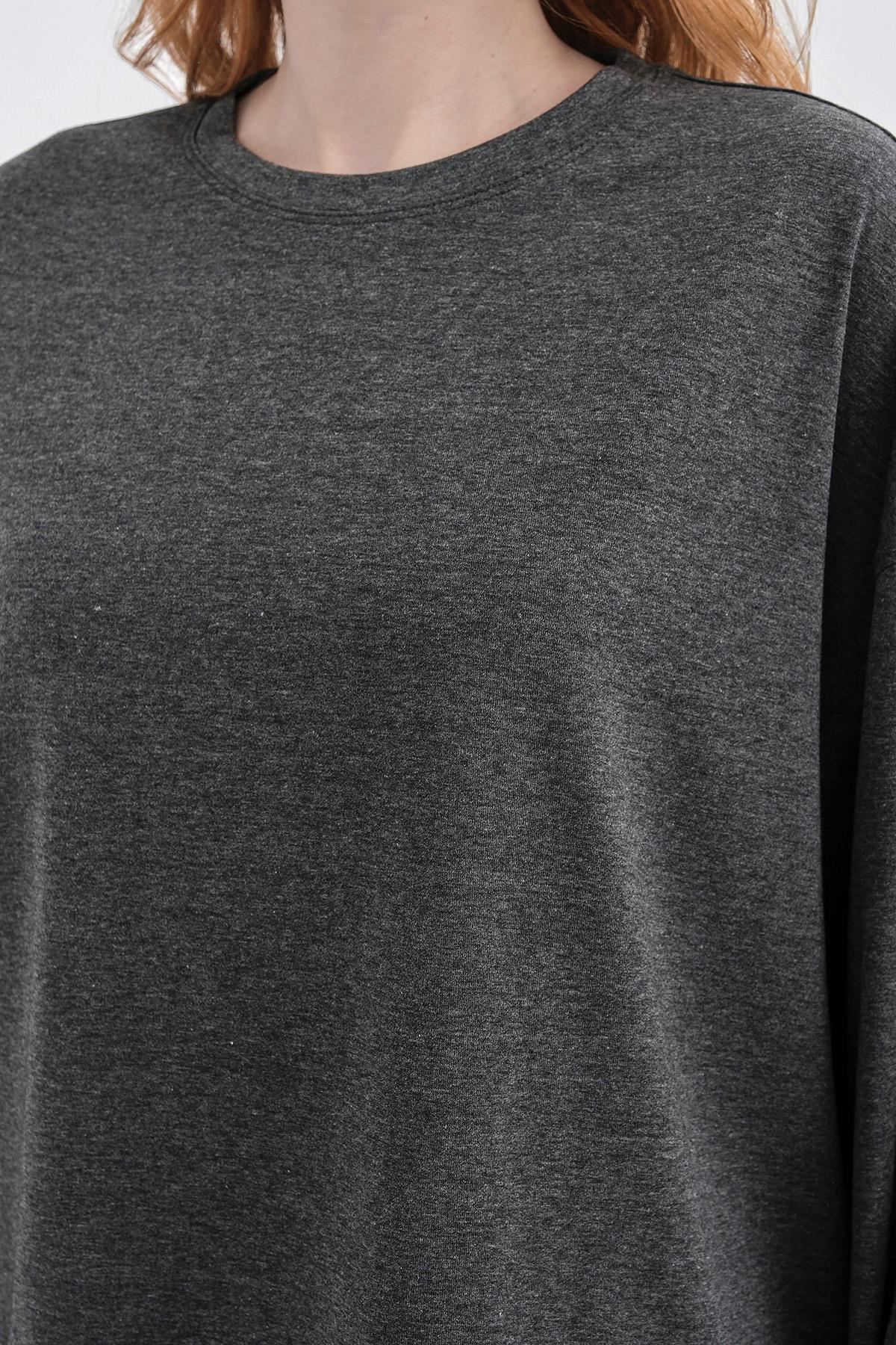 Antrasit Kadın Bisiklet Yaka Etek Yırtmaçlı %100 Pamuk Oversize Basic Sweatshirt