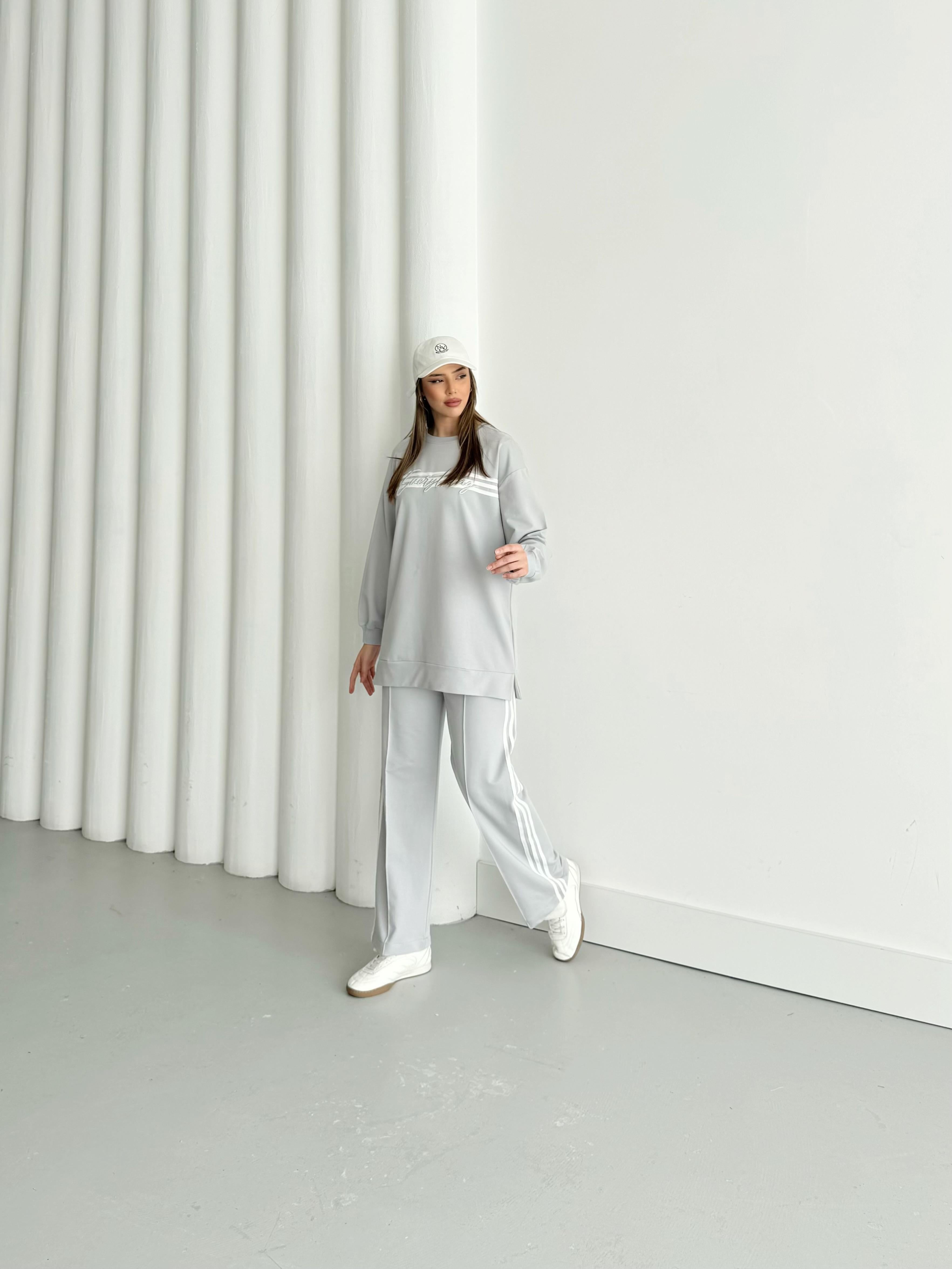 Boyalı Gri Kadın Bisiklet Yaka Nakışlı Şerit Detaylı Pamuklu Örme Alt Üst Takım