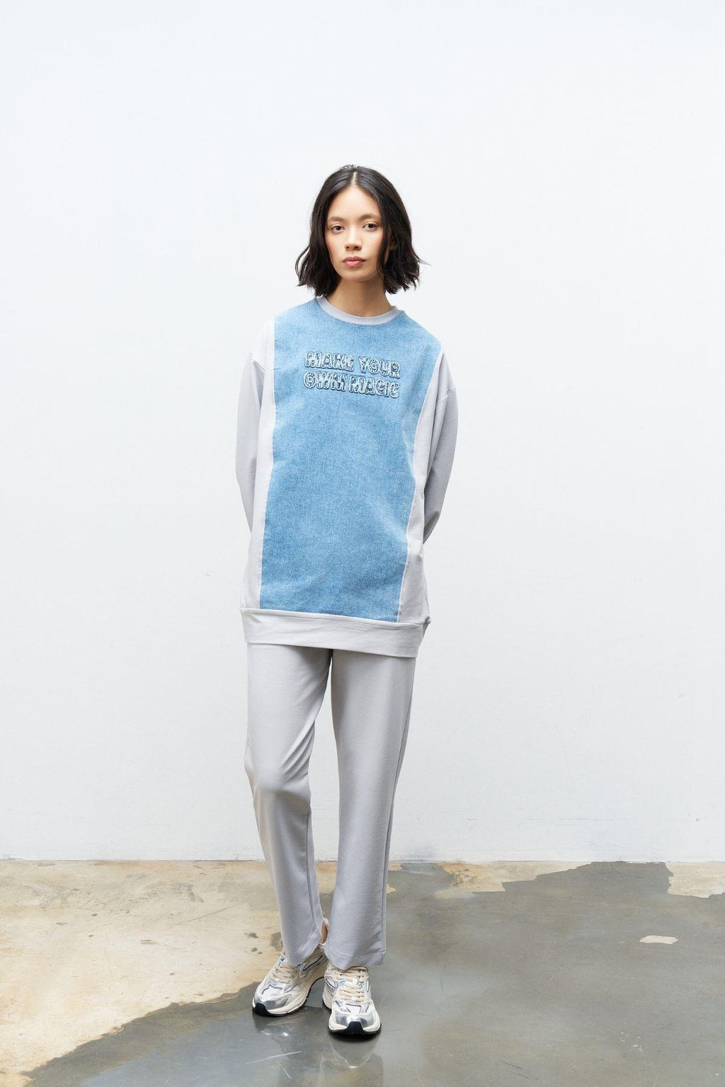 Boyalı Gri Kadın Denim Üzeri Nakış İşlemeli Bisiklet Yaka Sweatshirt  Dar Paça Pantolon Pamuklu Örme Alt Üst Takım