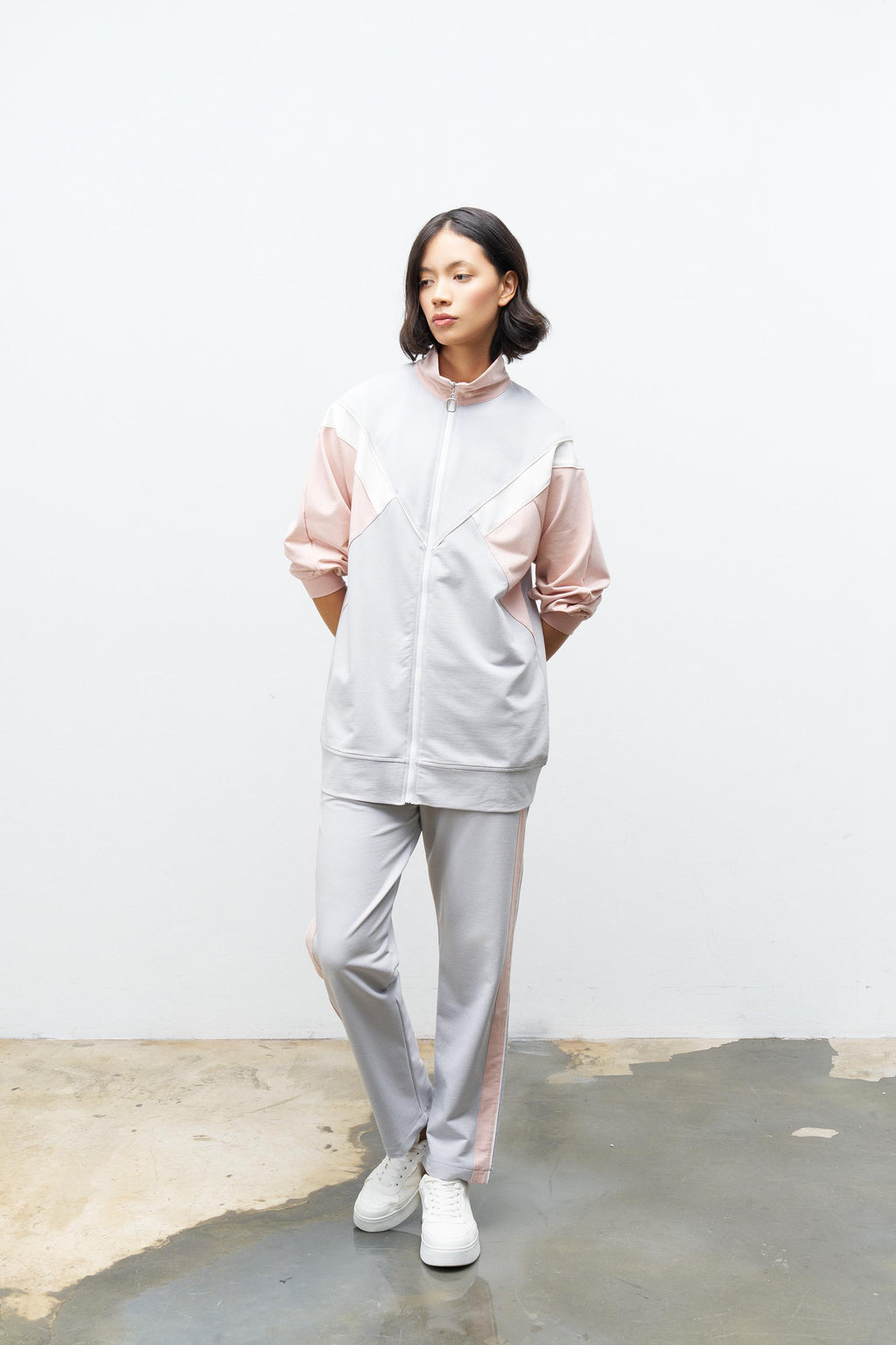 Boyalı Gri Kadın Fermuar Kapamalı  Bisiklet Yaka Renk Garnili Üst Ve Lastikli Pantolon Örme Alt Üst Takım