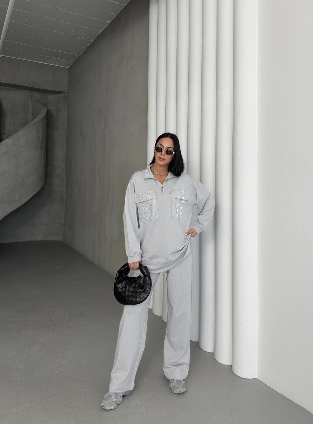 Boyalı Gri Kadın Oversize Yarım Fermuar Kapamalı Cep Üzeri Taşlı Bol Paça Pamuklu Örme Alt Üst Takım