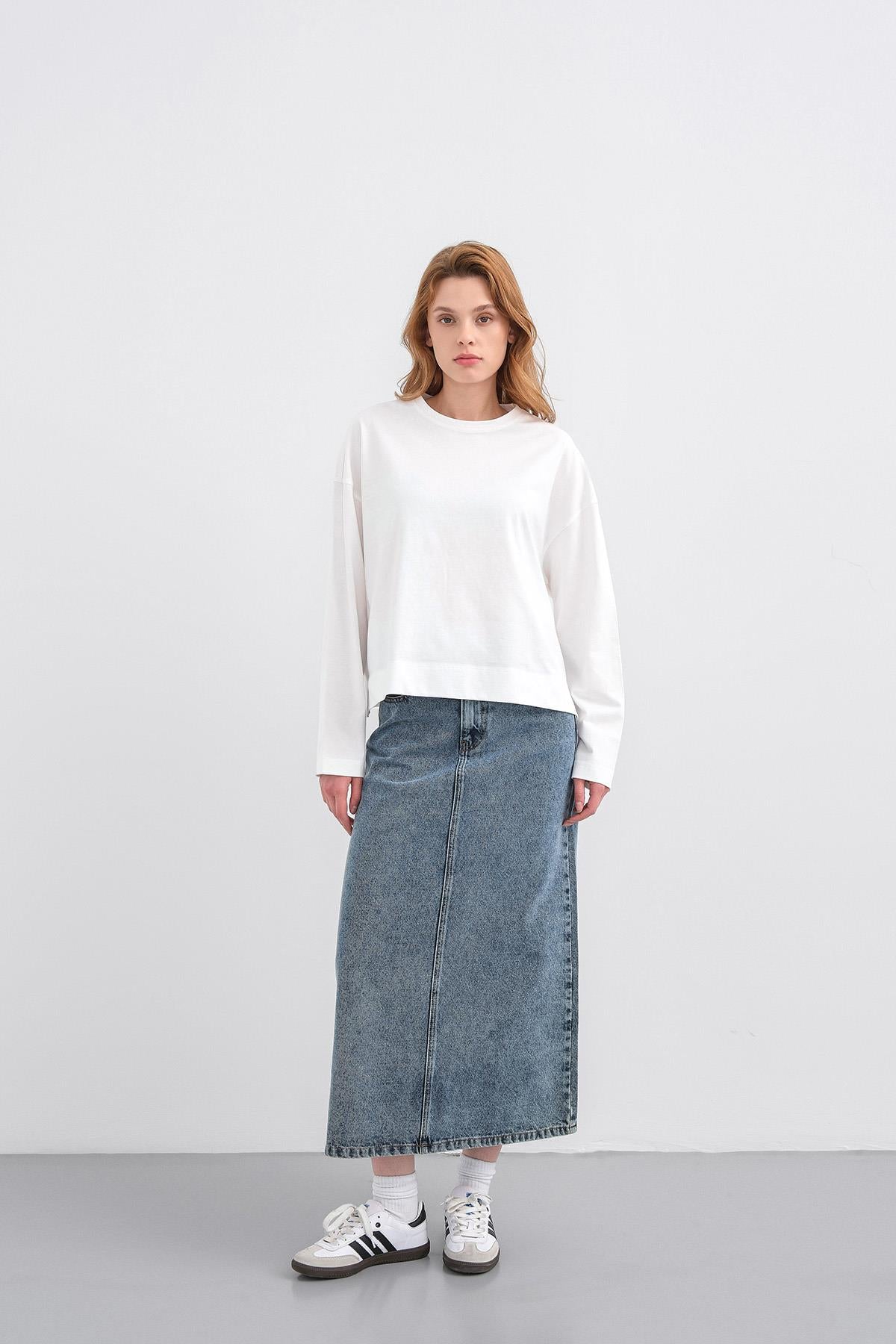 Ekru Kadın Bisiklet Yaka Etek Yırtmaçlı %100 Pamuk Oversize Basic Sweatshirt