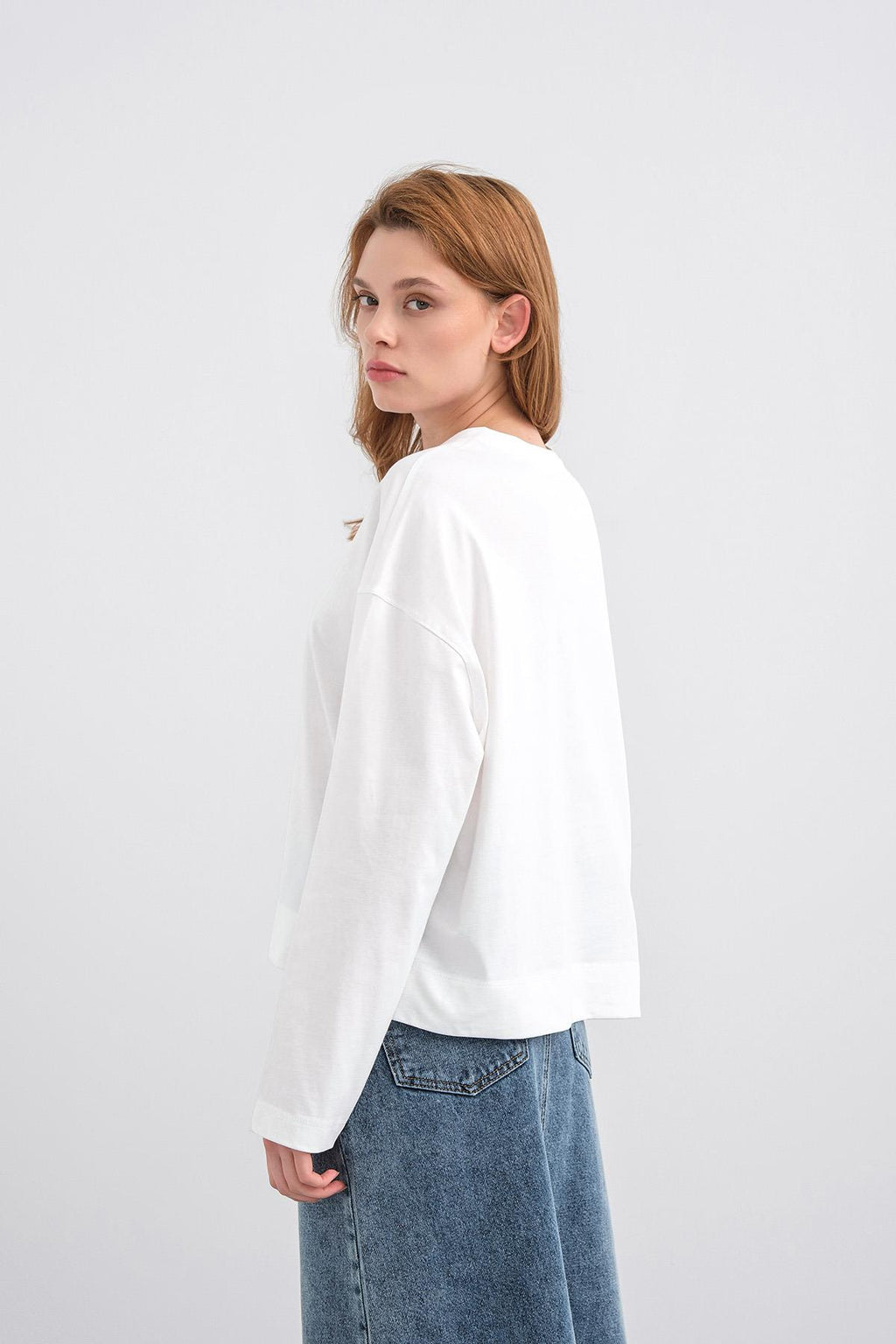 Ekru Kadın Bisiklet Yaka Etek Yırtmaçlı %100 Pamuk Oversize Basic Sweatshirt