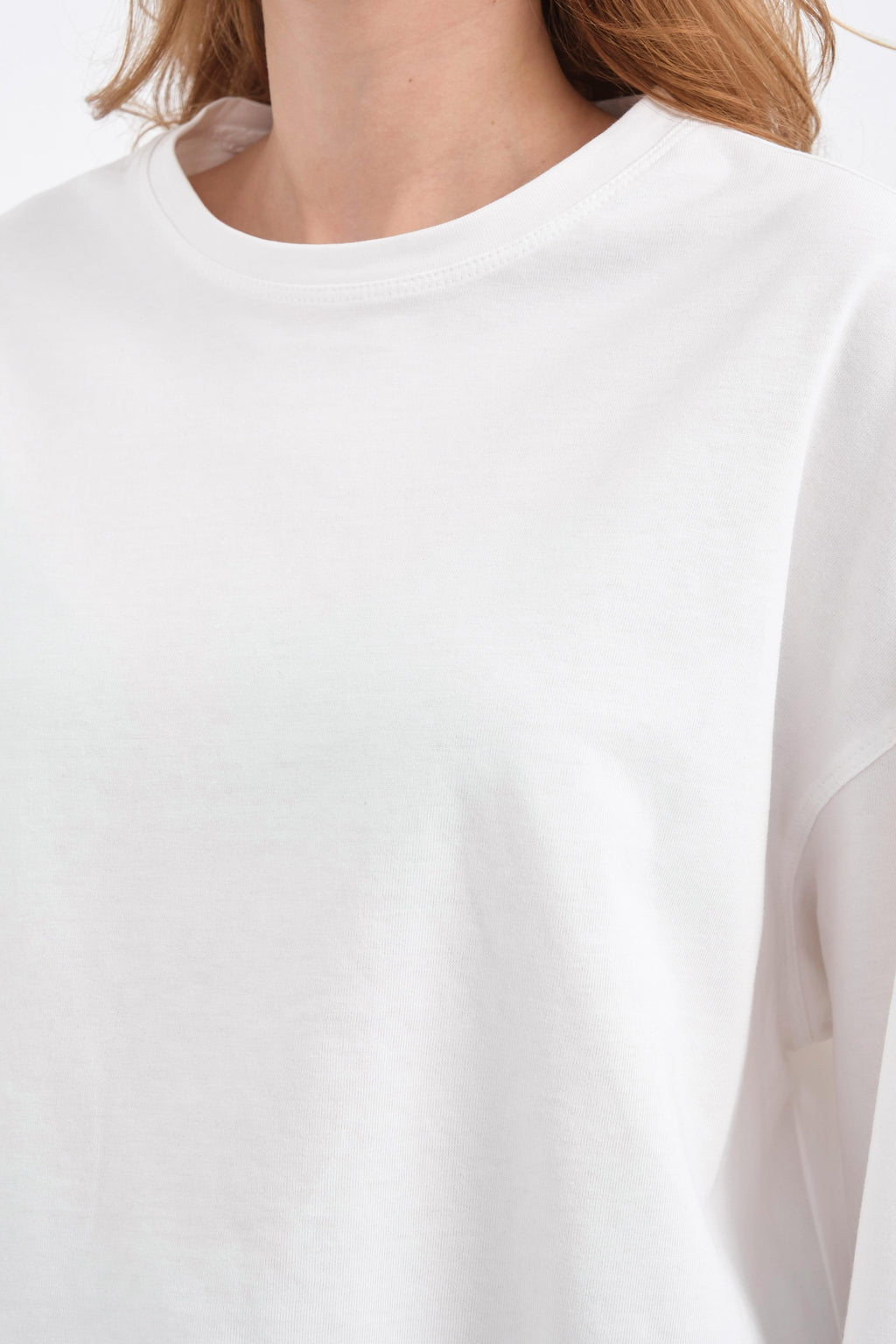 Ekru Kadın Bisiklet Yaka Etek Yırtmaçlı %100 Pamuk Oversize Basic Sweatshirt