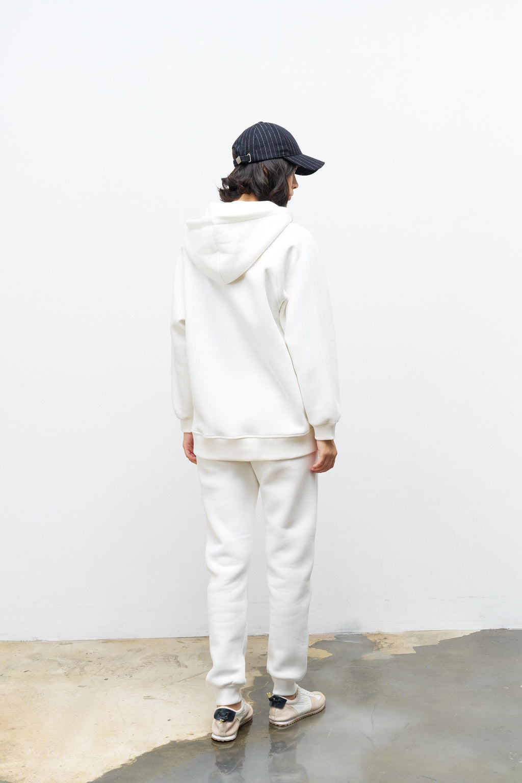 Ekru Kadın Cep Etiket Detaylı  Kapüşonlu İçi Polarlı Alt Üst Takım