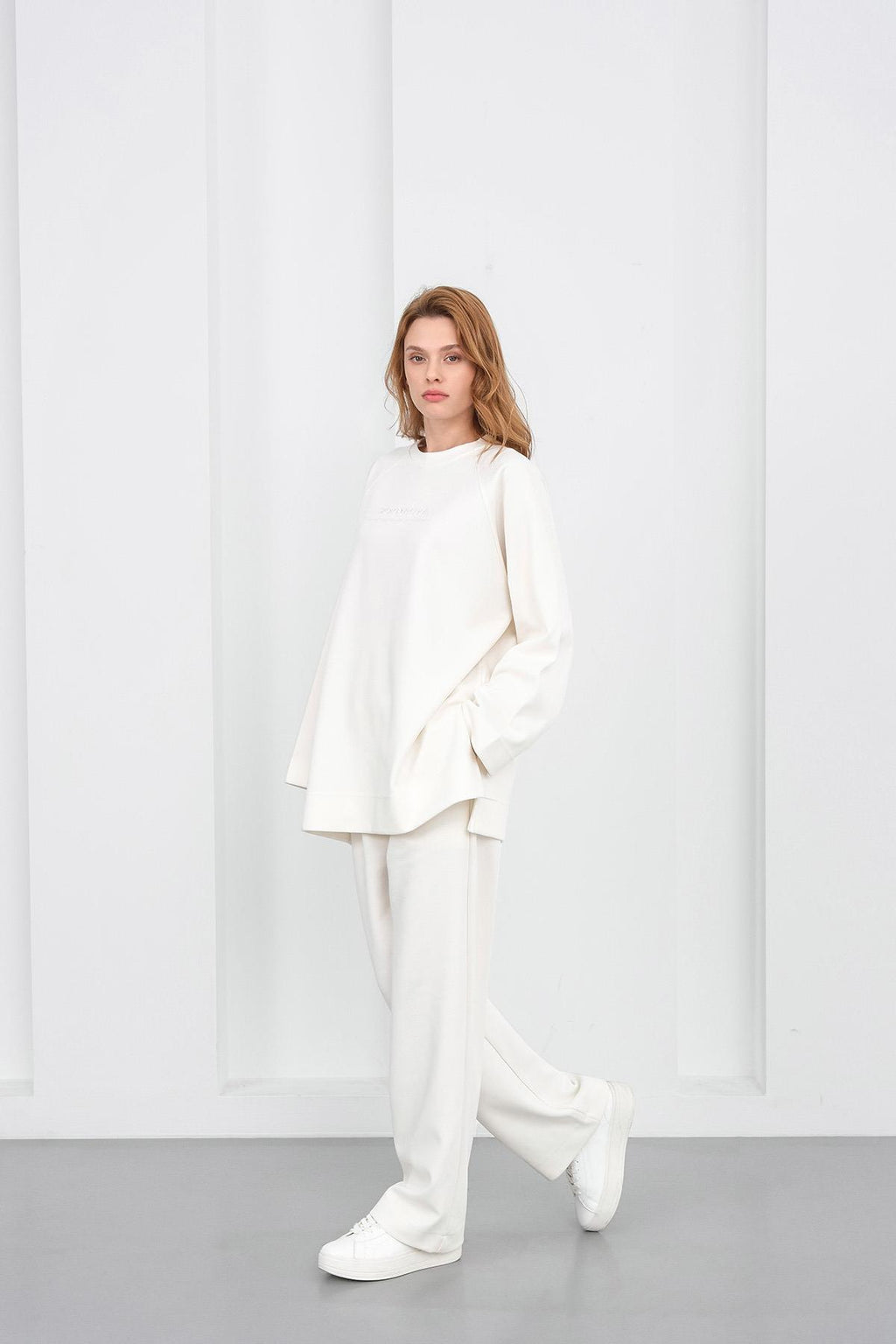 Ekru Kadın Nakış Detaylı Oversize Pike Dokulu Bol Paça Alt-Üst Takım