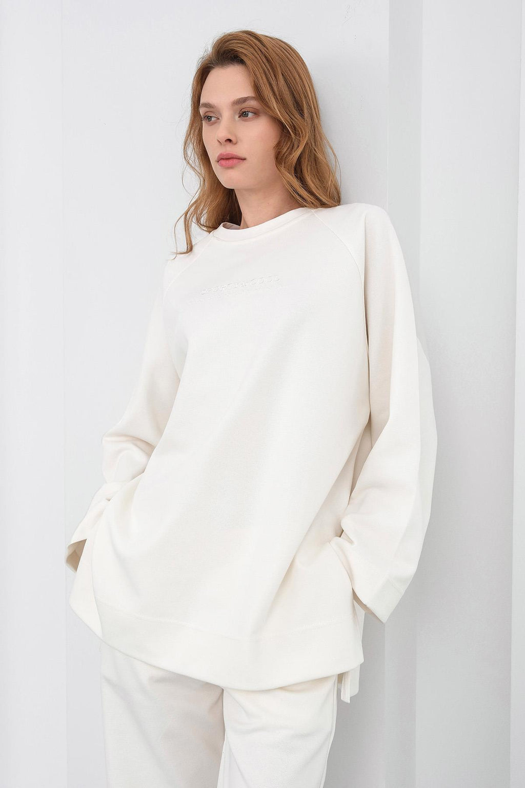 Ekru Kadın Nakış Detaylı Oversize Pike Dokulu Bol Paça Alt-Üst Takım