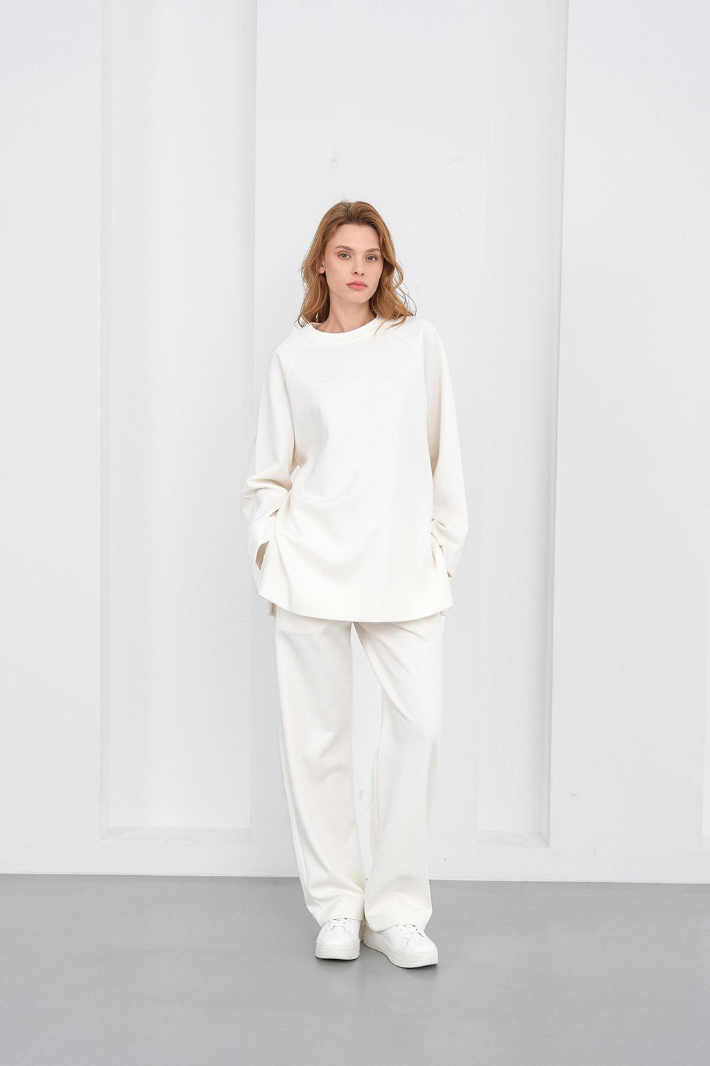 Ekru Kadın Nakış Detaylı Oversize Pike Dokulu Bol Paça Alt-Üst Takım