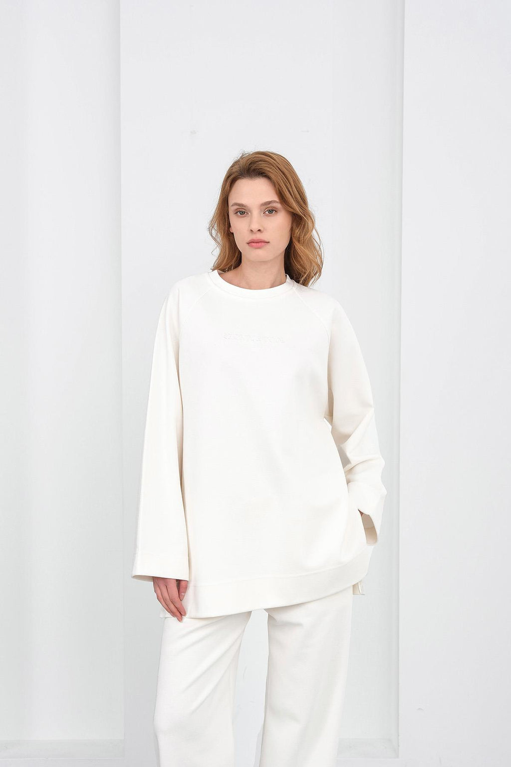 Ekru Kadın Nakış Detaylı Oversize Pike Dokulu Bol Paça Alt-Üst Takım