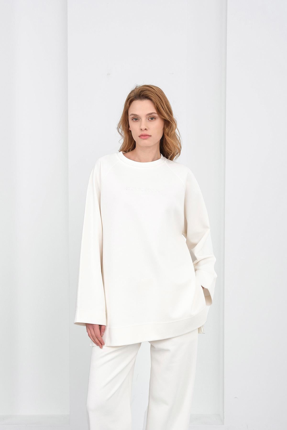 Ekru Kadın Nakış Detaylı Oversize Pike Dokulu Bol Paça Alt-Üst Takım