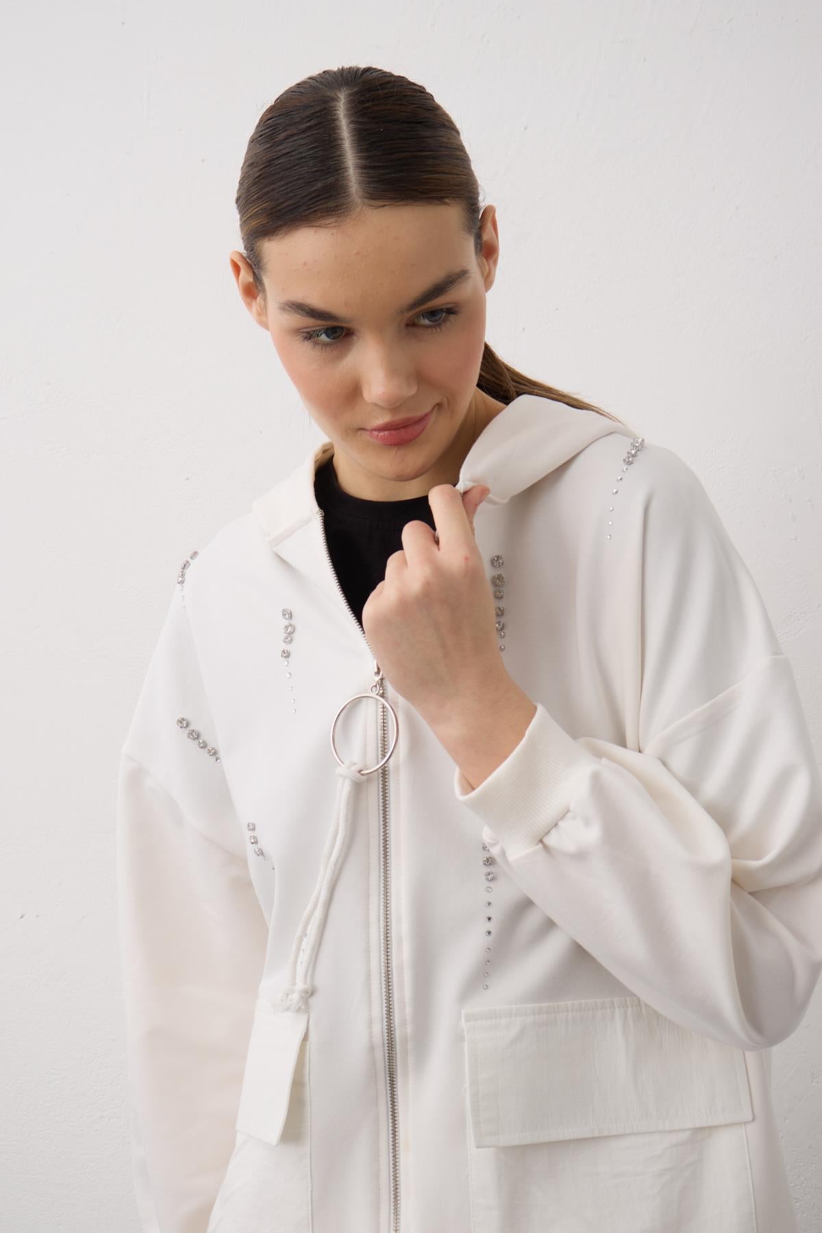 Ekru Taş Yapıştırmalı Kapüşonlu Cepli Pamuklu Örme Alt Üst Takım