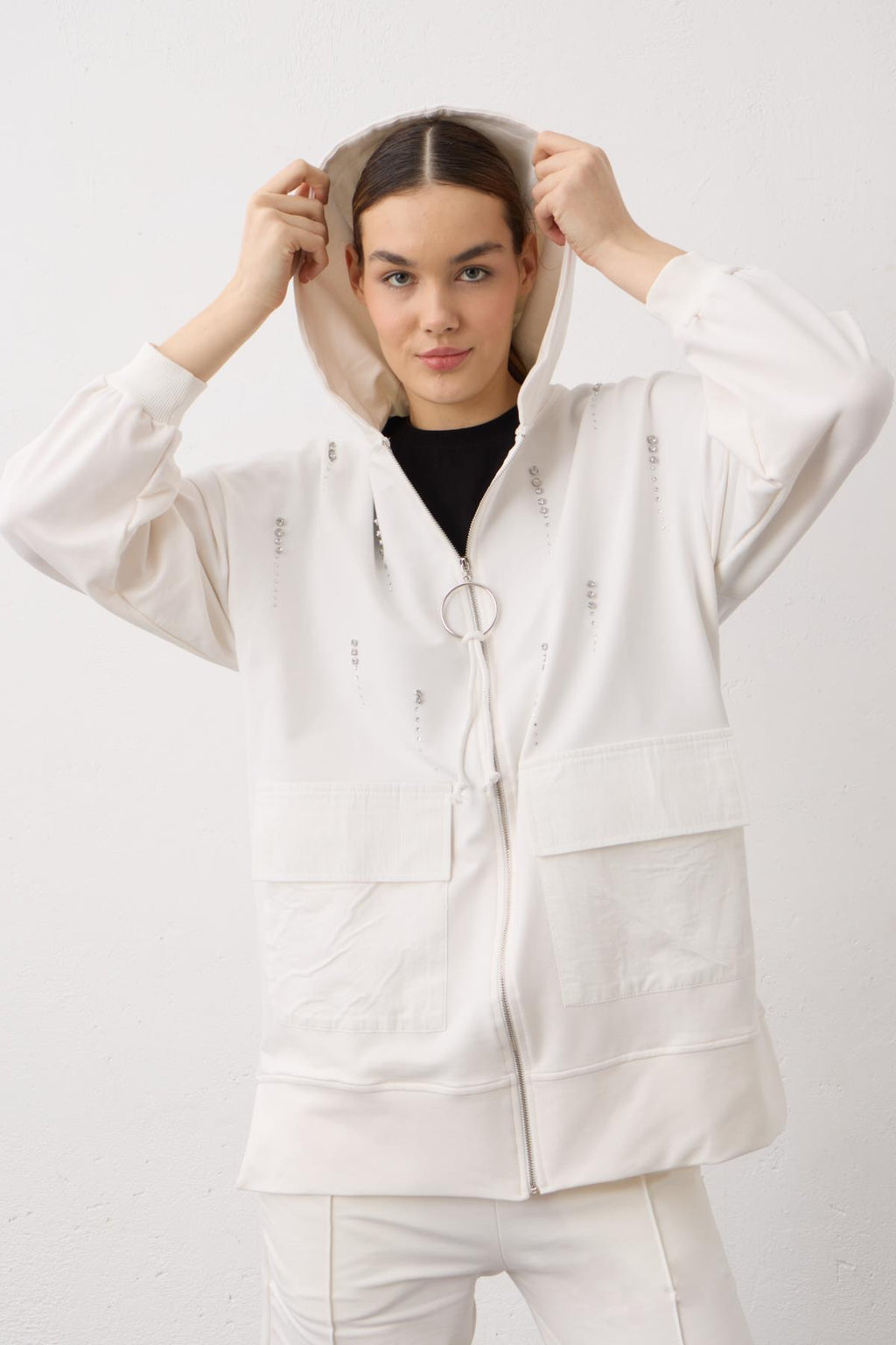 Ekru Taş Yapıştırmalı Kapüşonlu Cepli Pamuklu Örme Alt Üst Takım