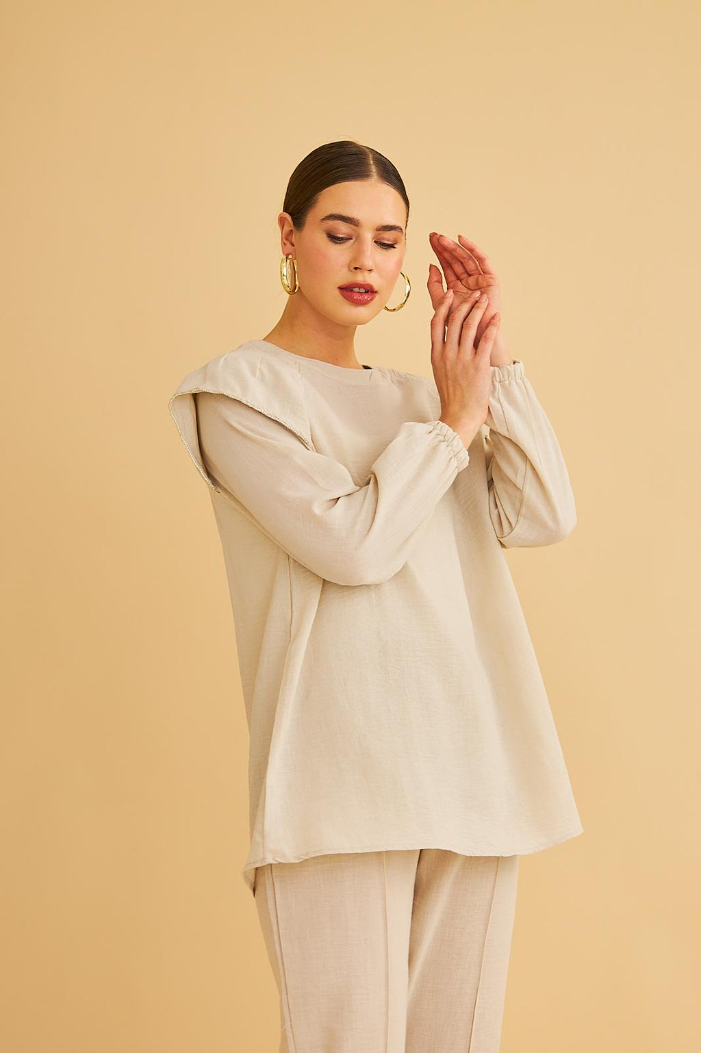 Eles Omuz Taşlı Kolları Büzgülü Keten Taş Tunik Pantolon Takım