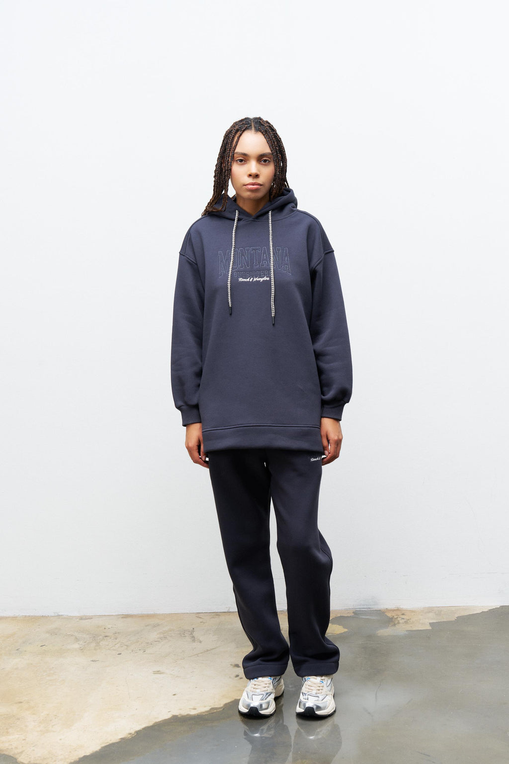 Füme İçi Polarlı Alt Üst Nakış İşlemeli Kapüşonlu Oversize Şardonlu Takım