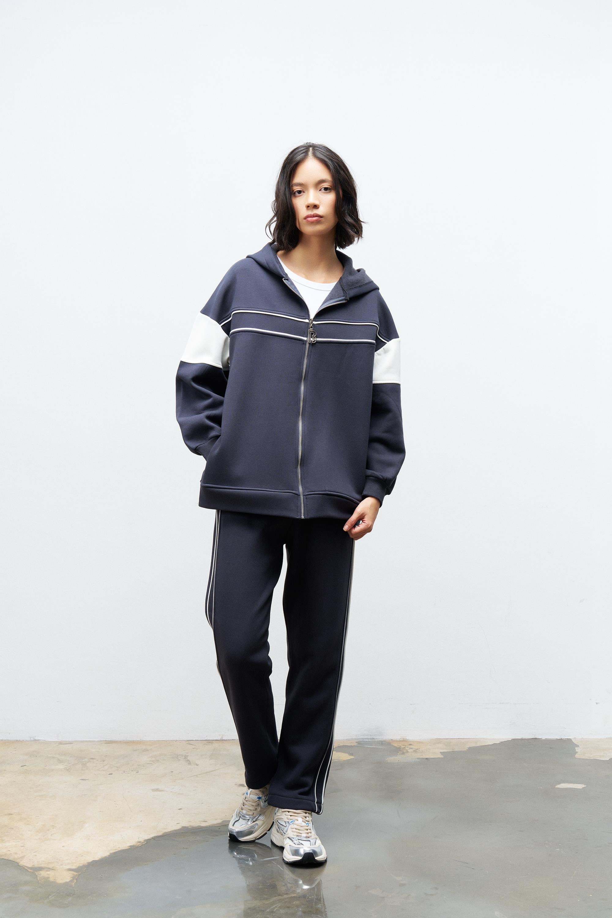 Füme Kadın Fermuarlı Çizgi Biye Detaylı Kapüşonlu İçi Polarlı Alt Üst Takım