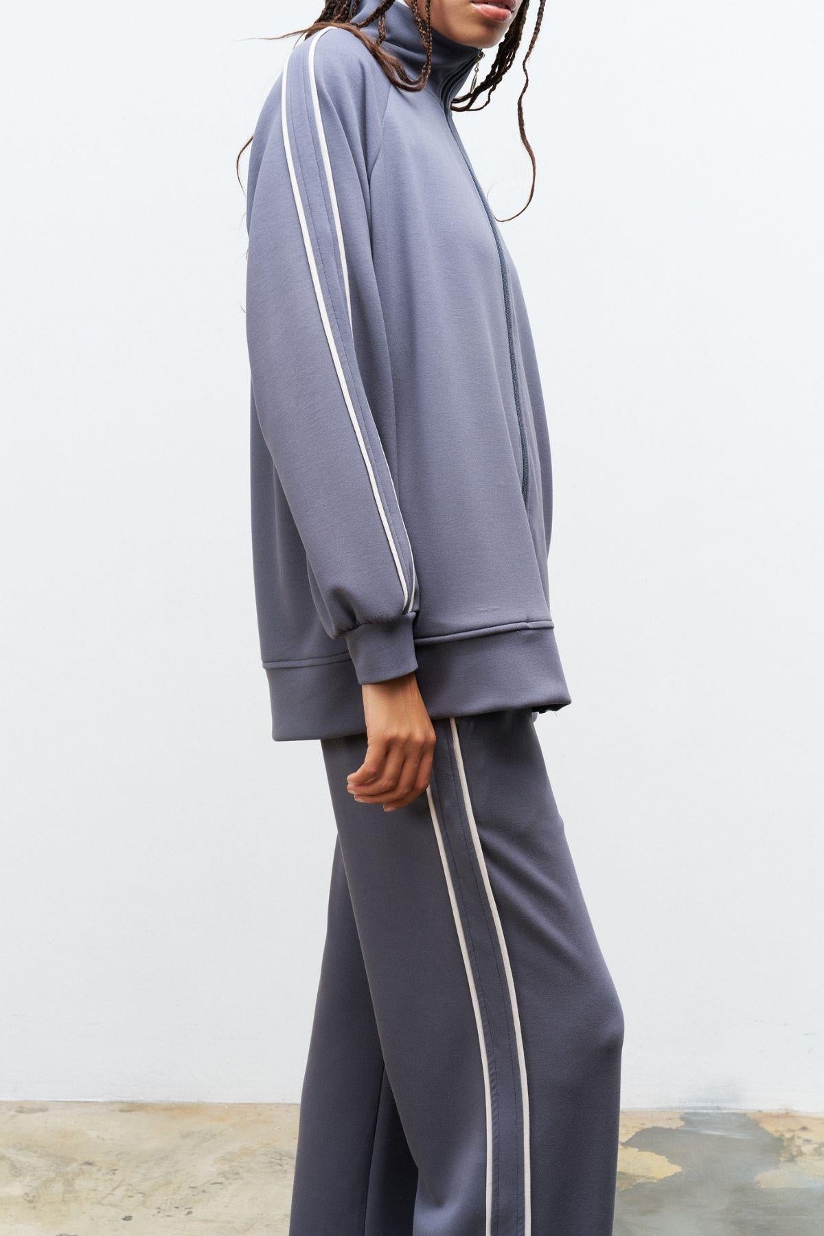 Füme Kadın Kol Üst Ve Pantolon Yan Şerit Detaylı  Fermuarlı Dik Yaka Modal Alt Üt Takım