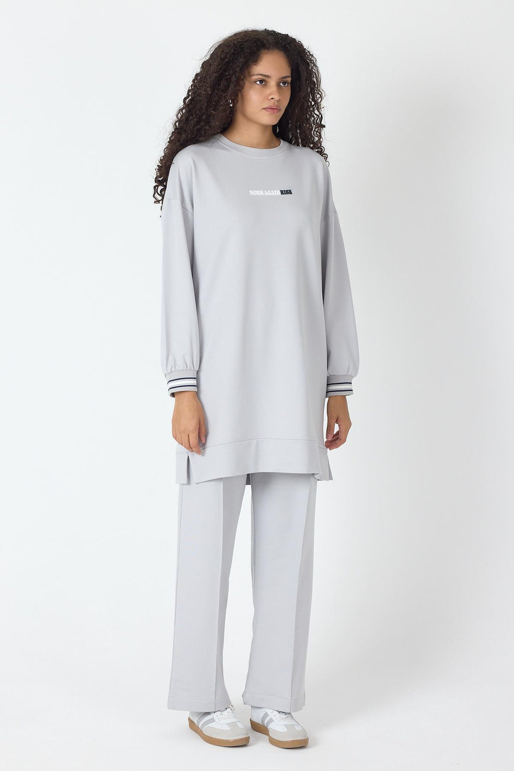 Gri Kadın Etek Ucu Yırtmaçlı Baskı Detaylı  Nervürlü Bol Paça Pantolon Sweatshirt  Alt Üst Takım