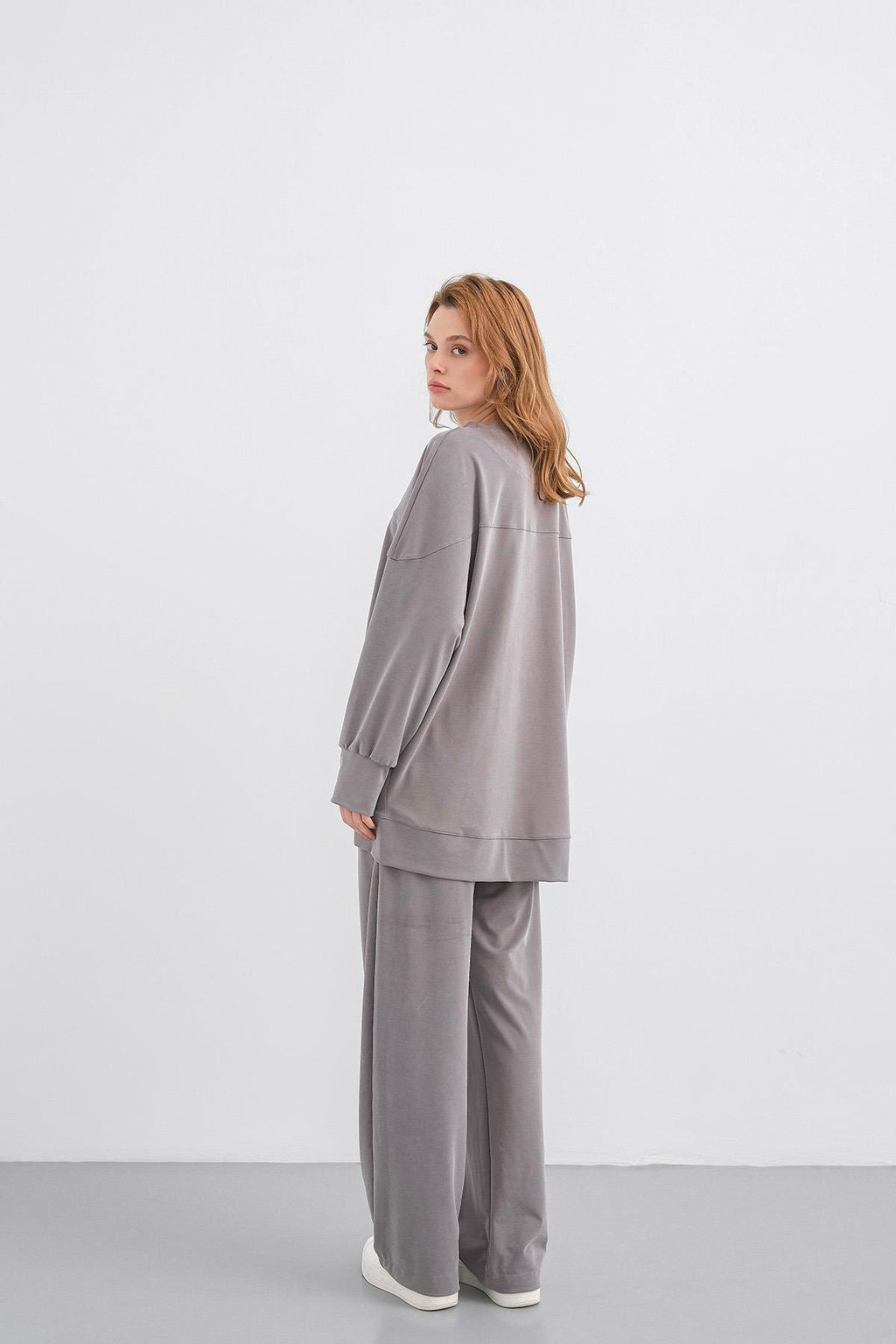 Gri Kadın Tencel Karışımlı Yumuşak Dokulu Nervürlü Bol Paça Basic Alt-Üst Takım