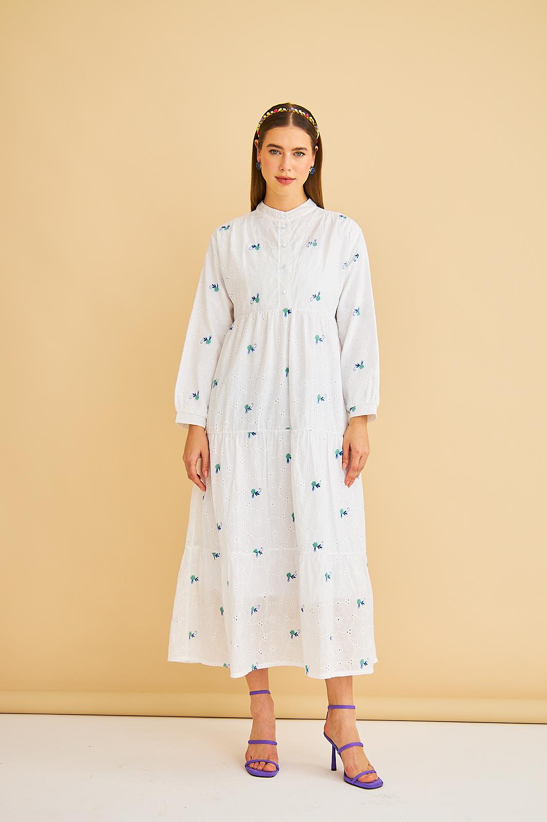 Guıpure Nakışlı ve Düğmeli Brode Oversize Yeşil Elbise