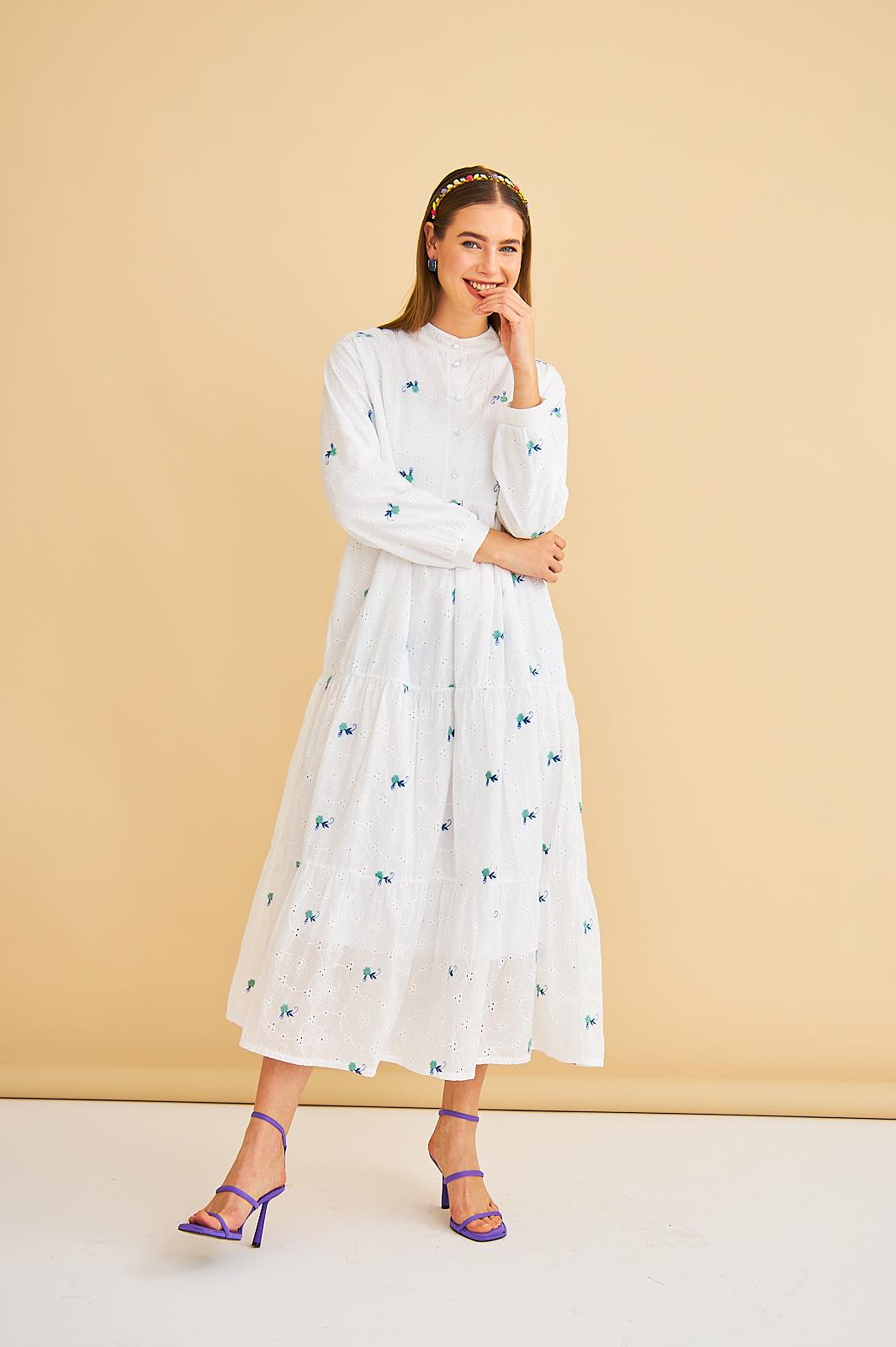 Guıpure Nakışlı ve Düğmeli Brode Oversize Yeşil Elbise