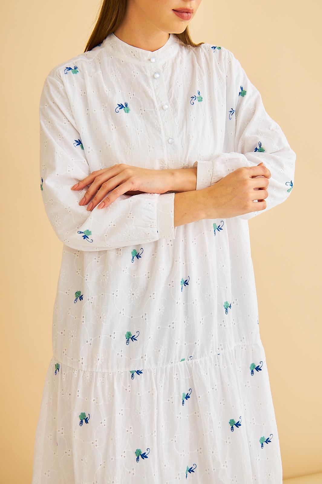 Guıpure Nakışlı ve Düğmeli Brode Oversize Yeşil Elbise
