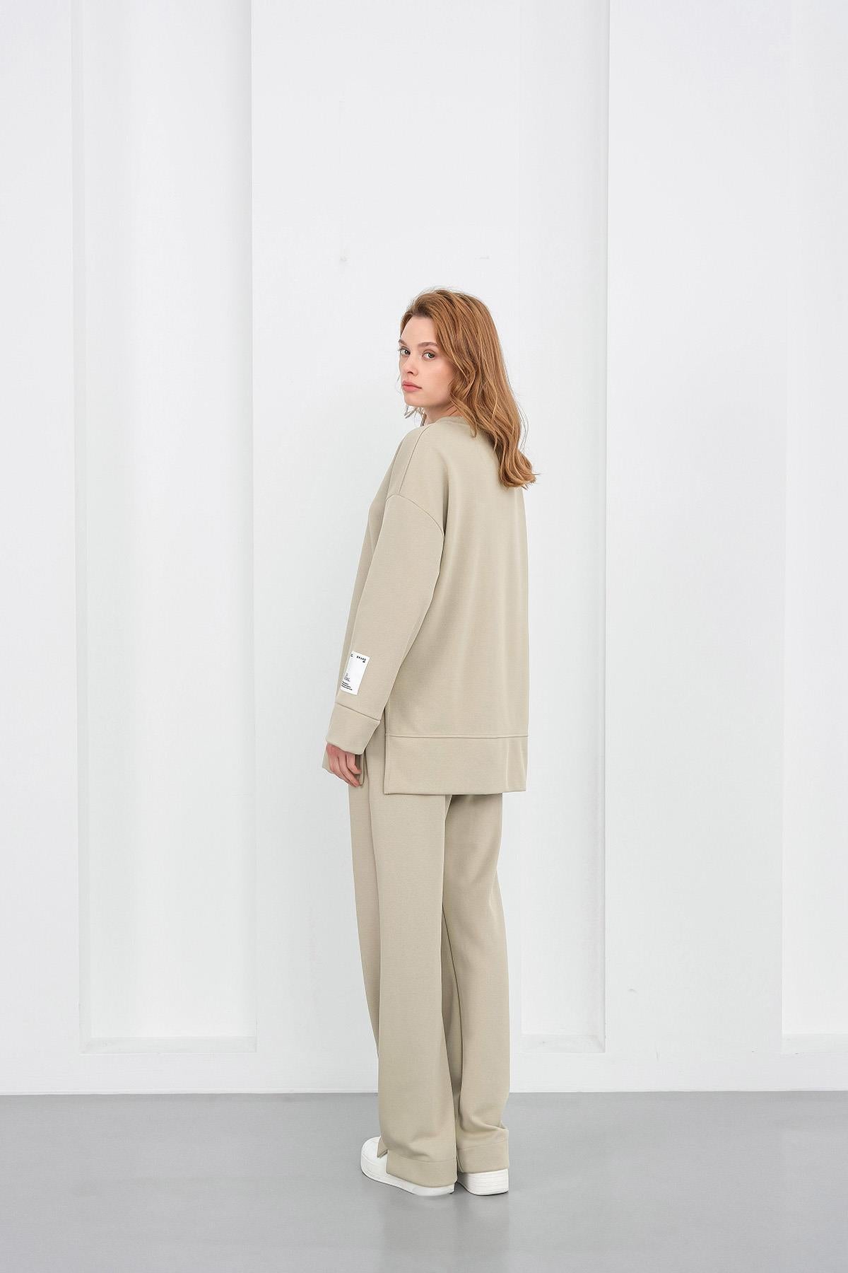 HAKİ Kadın Pike Dokulu Nakış Detaylı Yırtmaçlı Oversize Bol Paça Alt-Üst Takım