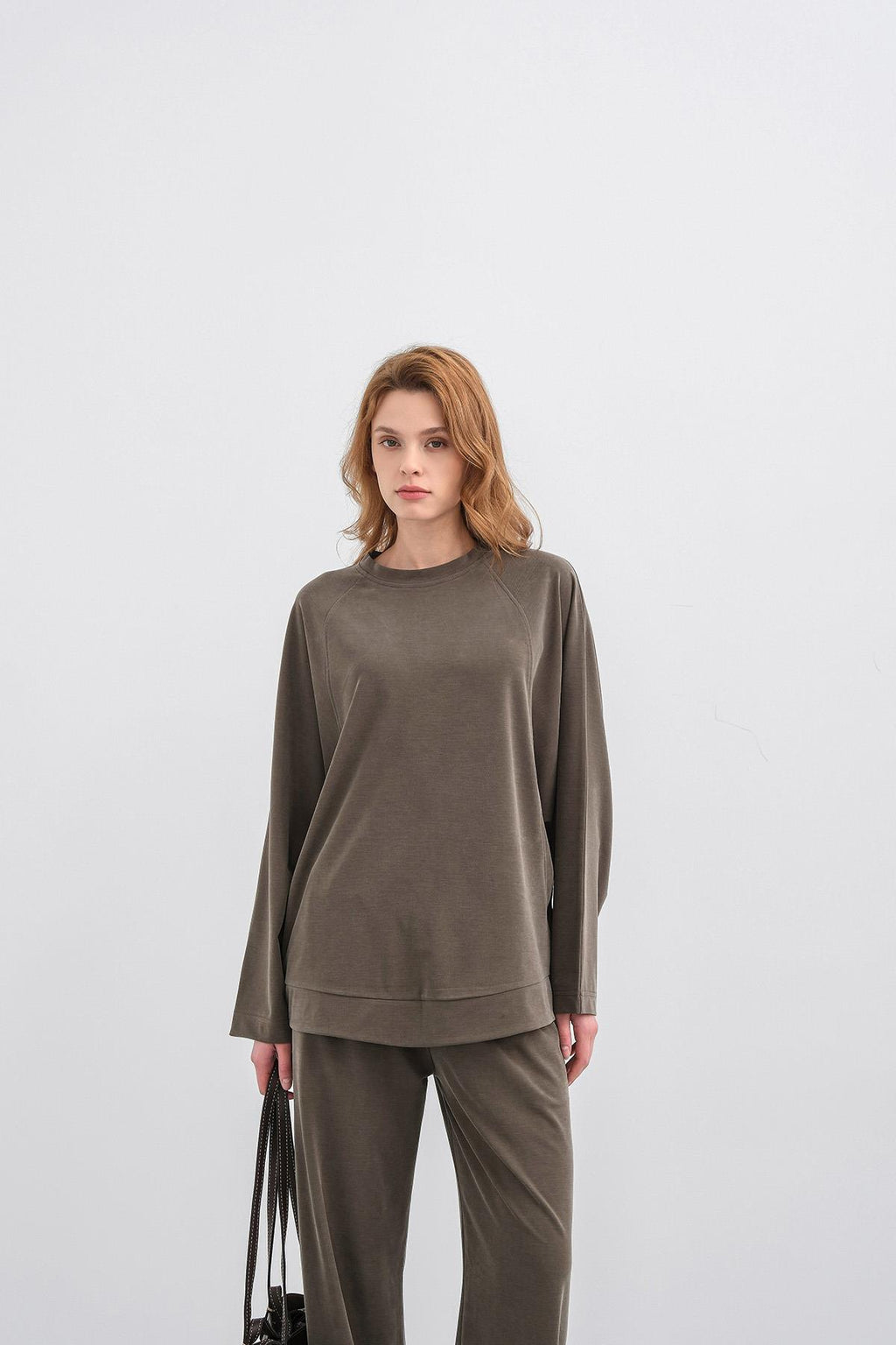 HAKİ Kadın Tencel Karışımlı Yumuşak Dokulu Bisiklet Yaka Basic Bol Paça Alt-Üst Takım