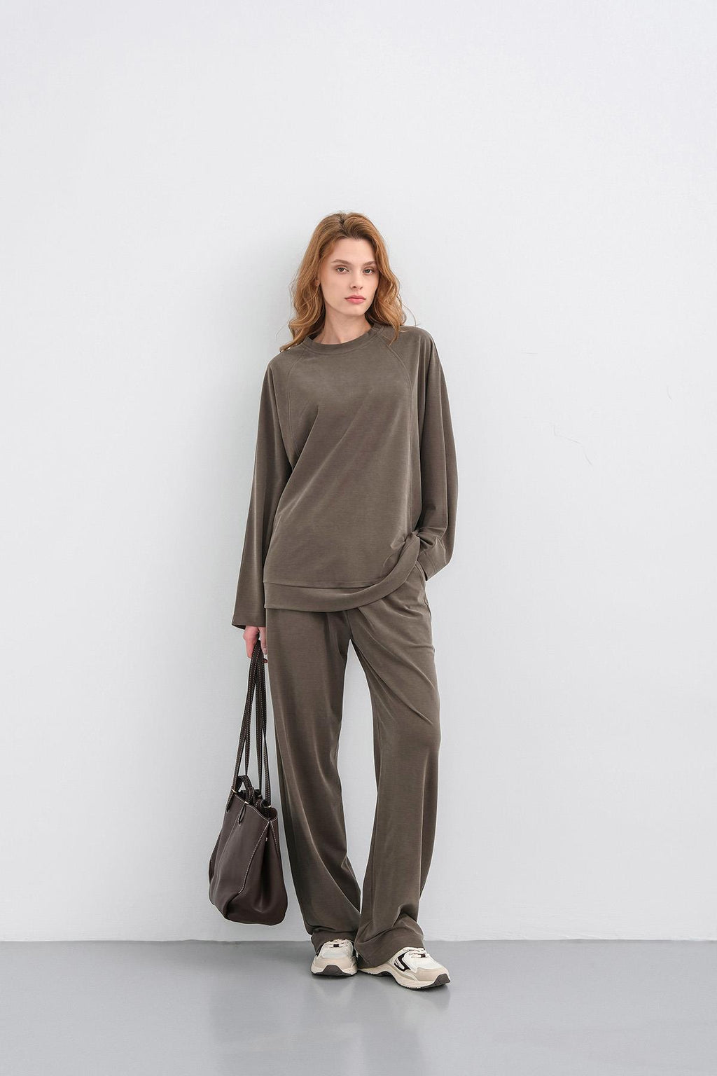 HAKİ Kadın Tencel Karışımlı Yumuşak Dokulu Bisiklet Yaka Basic Bol Paça Alt-Üst Takım