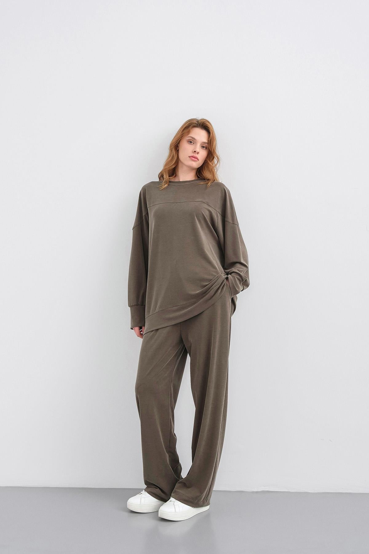 HAKİ Kadın Tencel Karışımlı Yumuşak Dokulu Nervürlü Bol Paça Basic Alt-Üst Takım