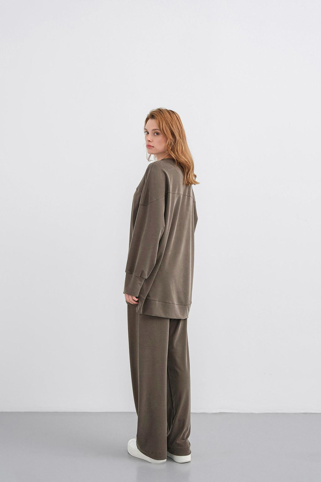 HAKİ Kadın Tencel Karışımlı Yumuşak Dokulu Nervürlü Bol Paça Basic Alt-Üst Takım