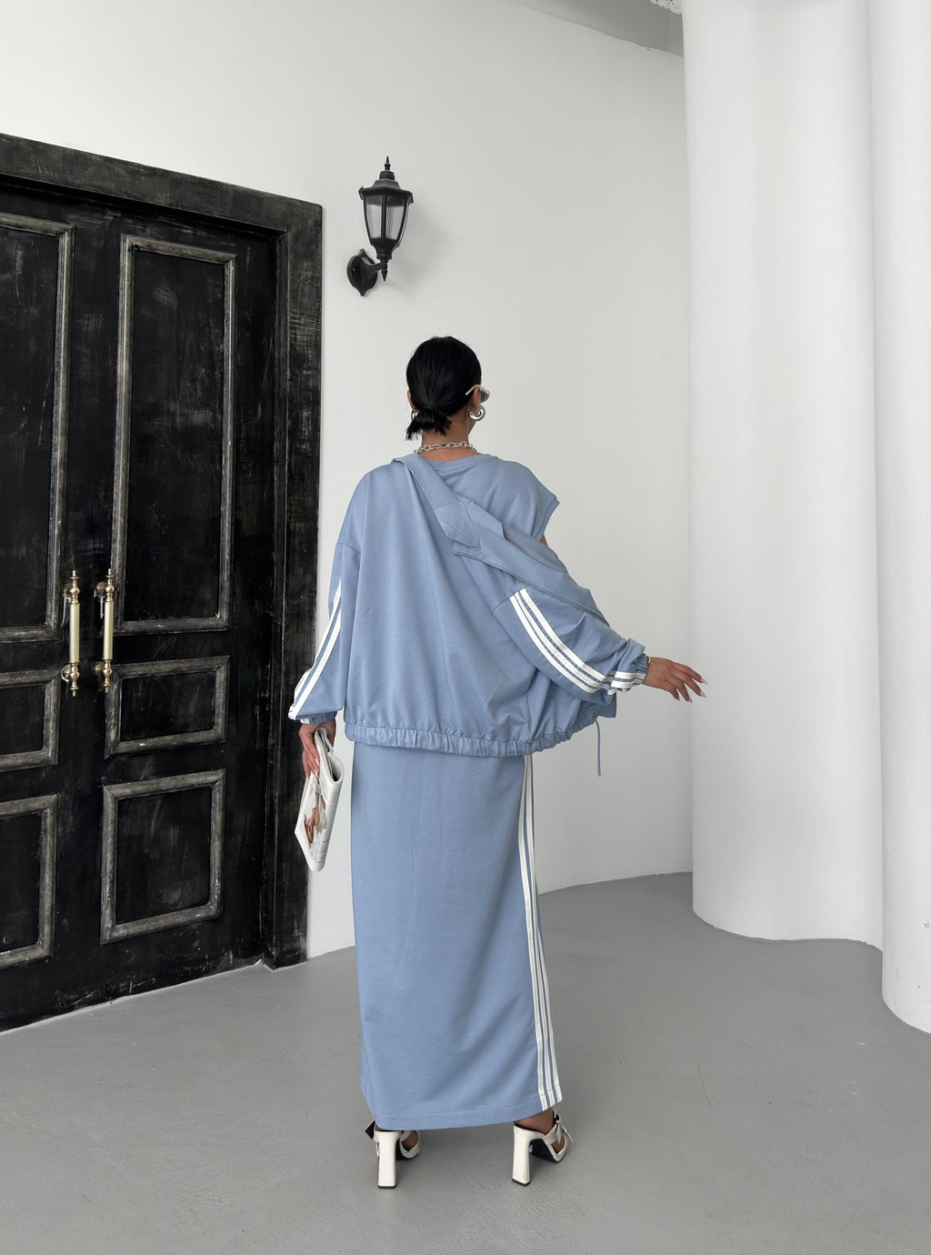 İndigo Kadın Oversize Kalıp Etek Ucu Yırtmaç Detaylı Elbise Ve Fermuar Kapamalı Cepli Lastikli Sweat Pamuklu Örme Takım