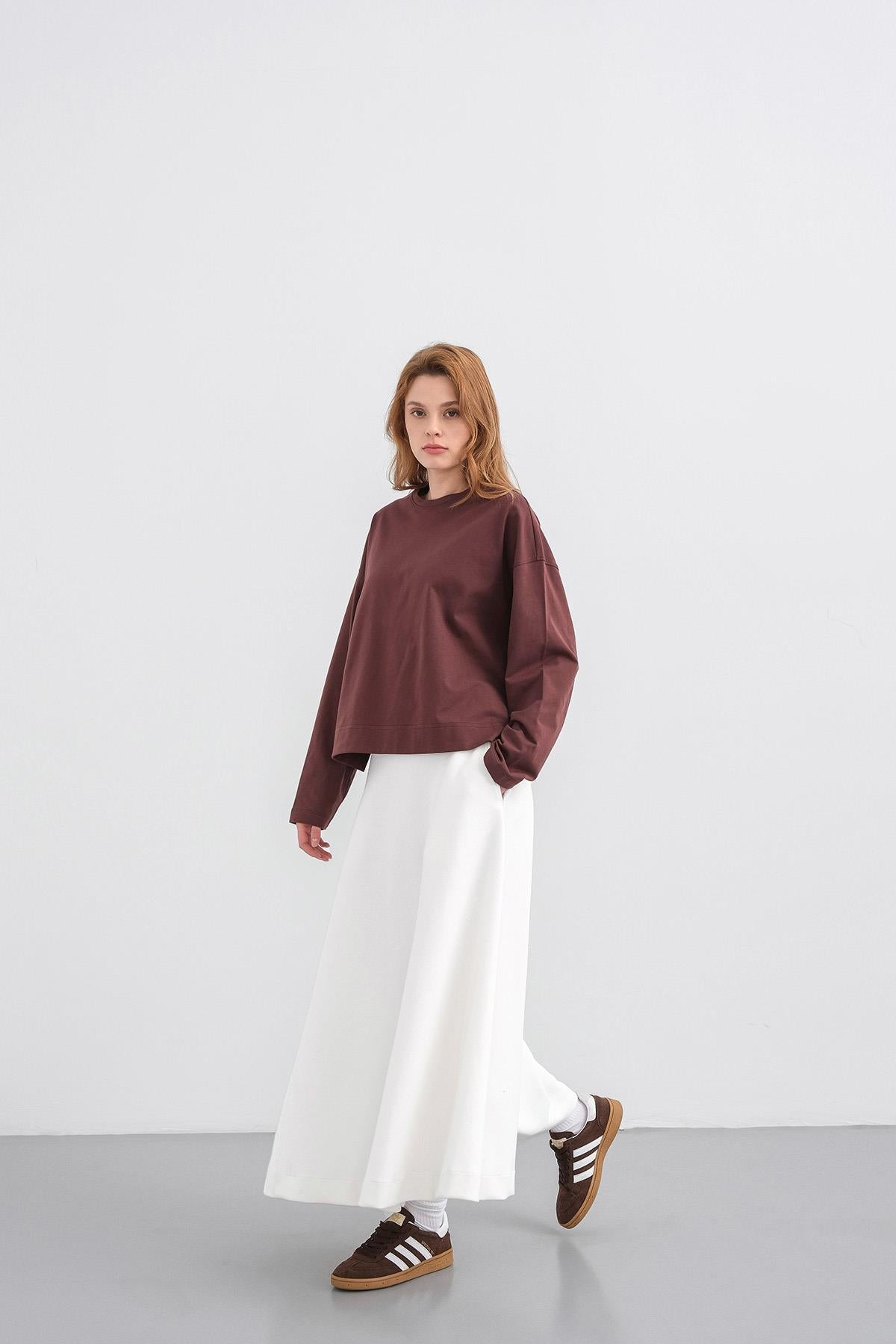 Kahve Kadın Bisiklet Yaka Etek Yırtmaçlı %100 Pamuk Oversize Basic Sweatshirt