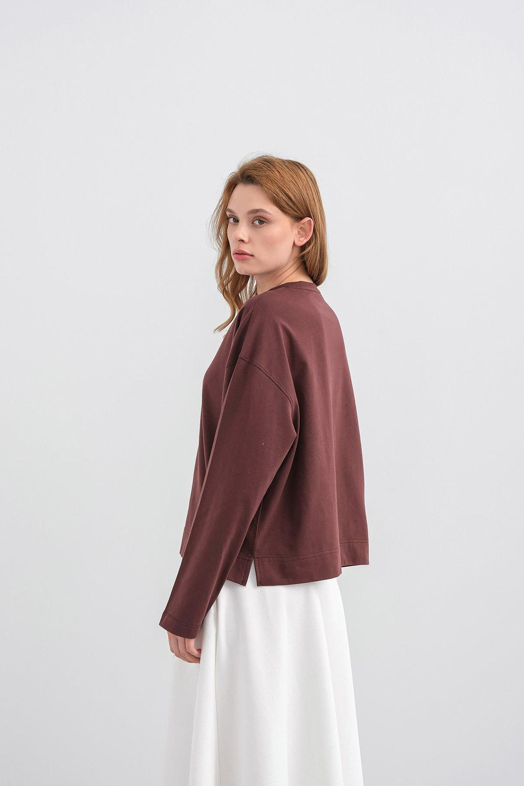 Kahve Kadın Bisiklet Yaka Etek Yırtmaçlı %100 Pamuk Oversize Basic Sweatshirt