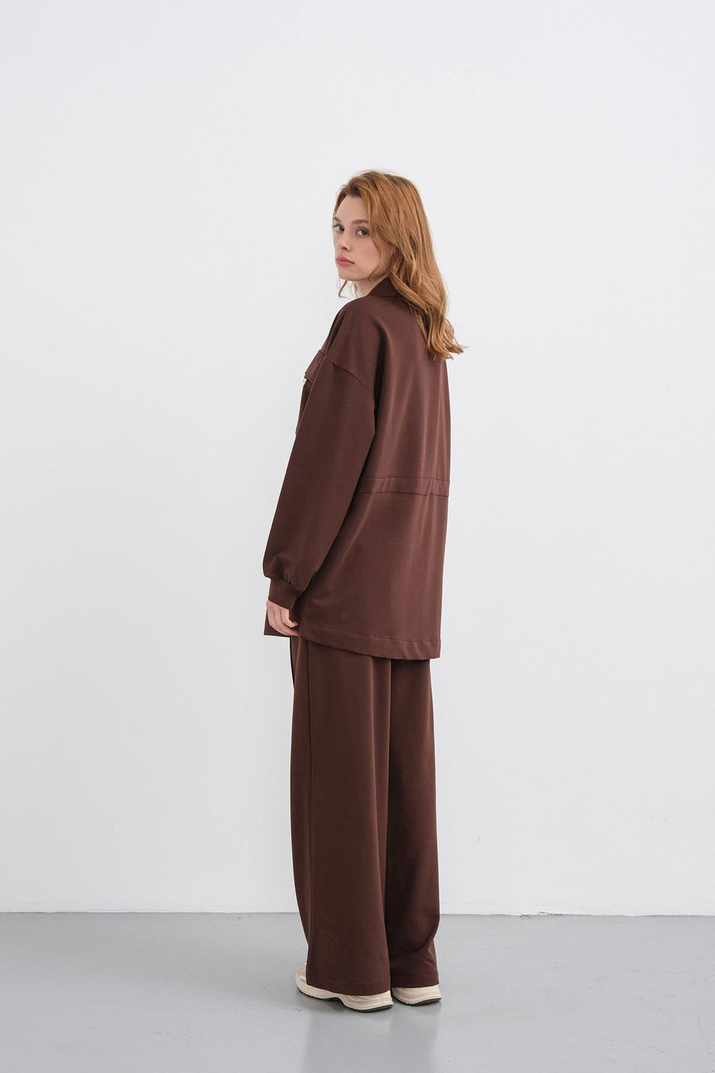 Kahve Kadın Polo Yaka Cep Detaylı Fermuarlı Bol Paça Nervürlü Örme Alt-Üst Takım