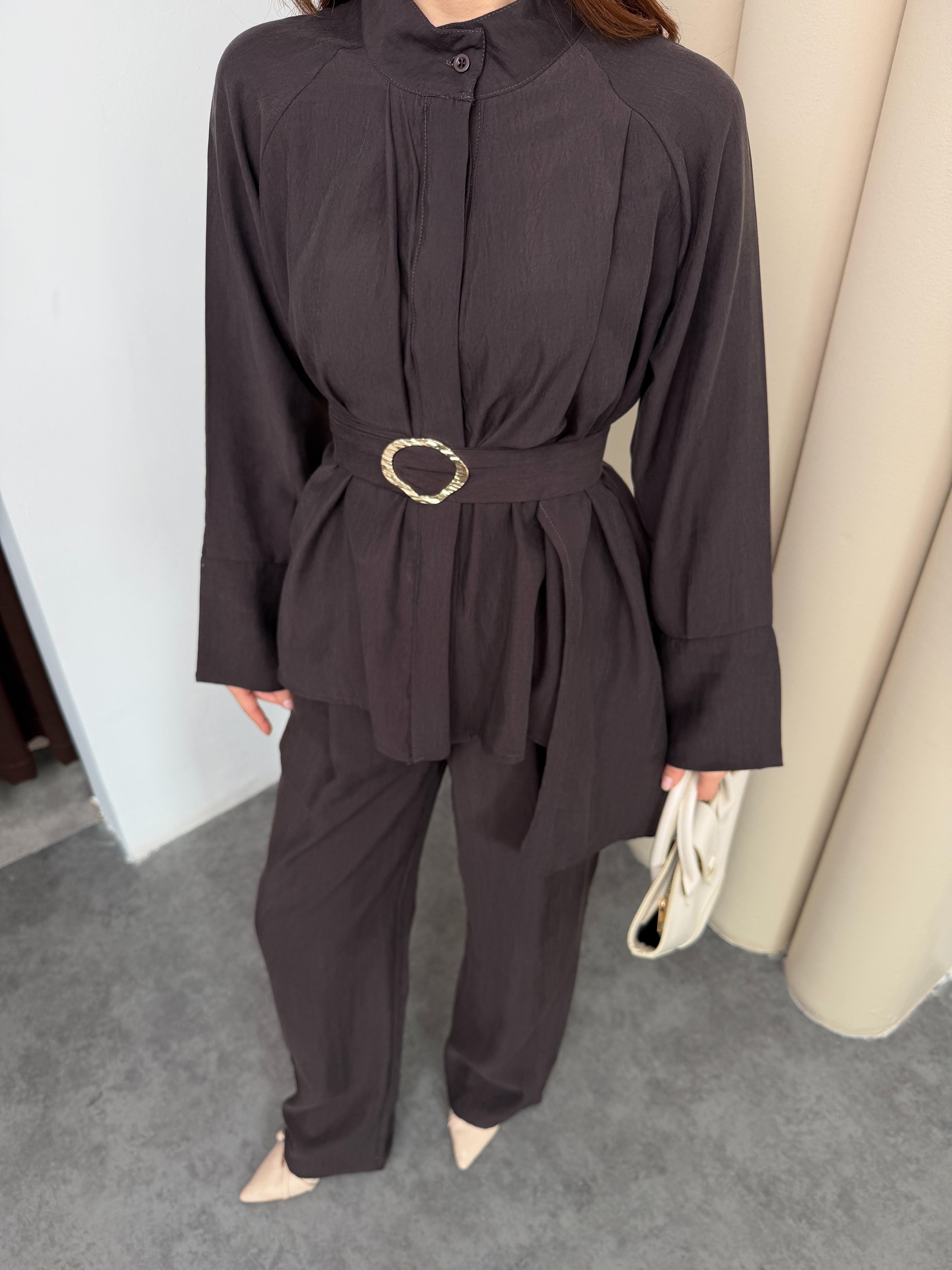 Kahve Kadın Premium Tencel Dokulu Gold Tokalı Kemerli Modern Kesim Takım