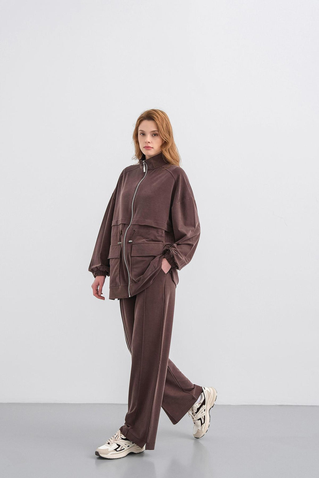 Kahverengi Kadın Bel Lastik Detaylı Cepli Fermuar Kapamalı Oversize Modal Alt Üst Takım