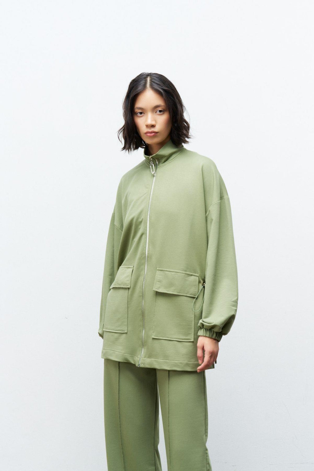 Koyu Haki Kadın Dik Yaka Fermuarlı Kapaklı Cep Detaylı Bol Paça Pamuklu Örme Alt Üst Takım