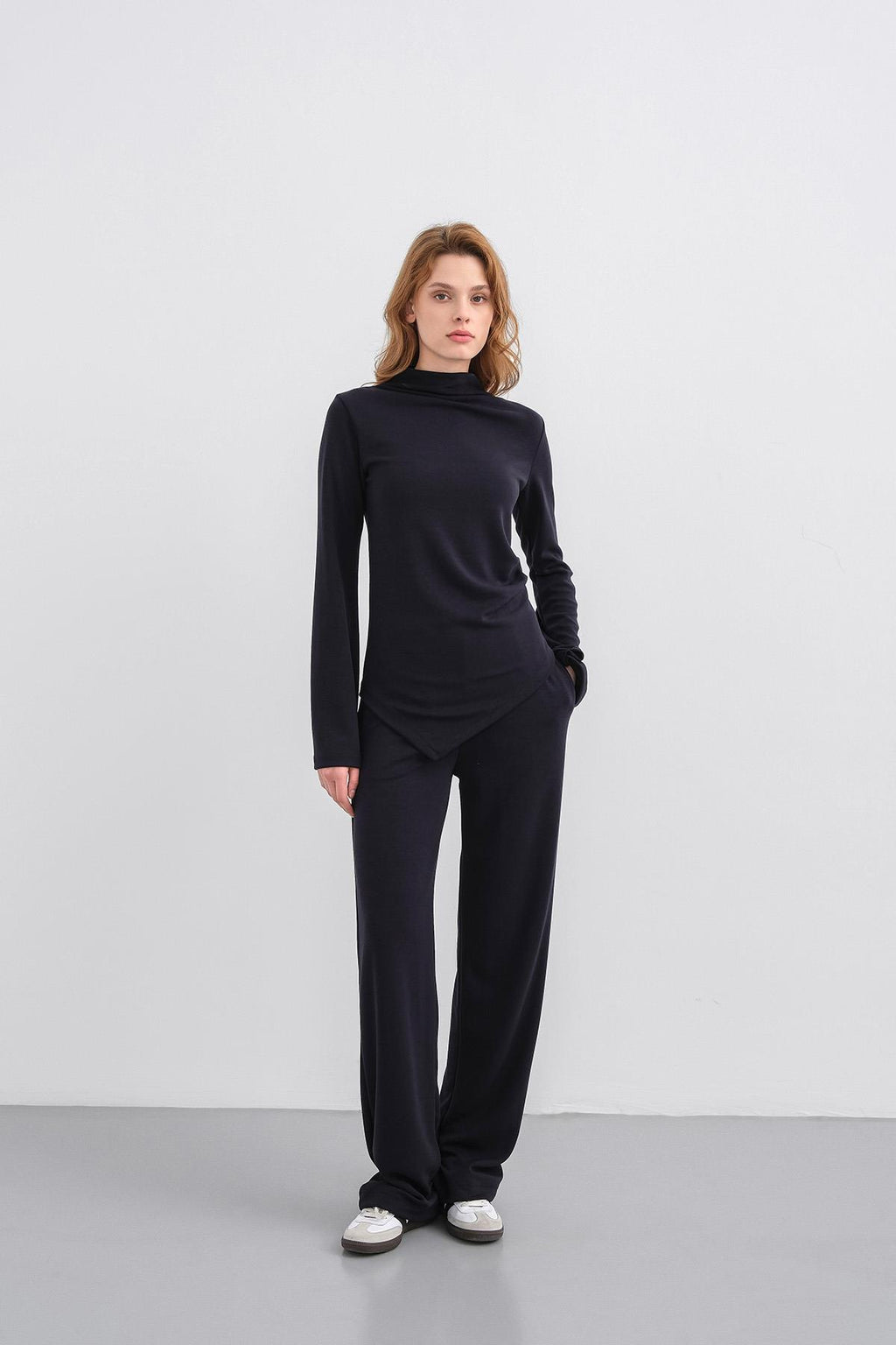 Koyu Lacivert Kadın Yumuşak Dokulu Premium Modal  Balıkçı Yaka Asimetrik Kesim Alt-Üst Takım